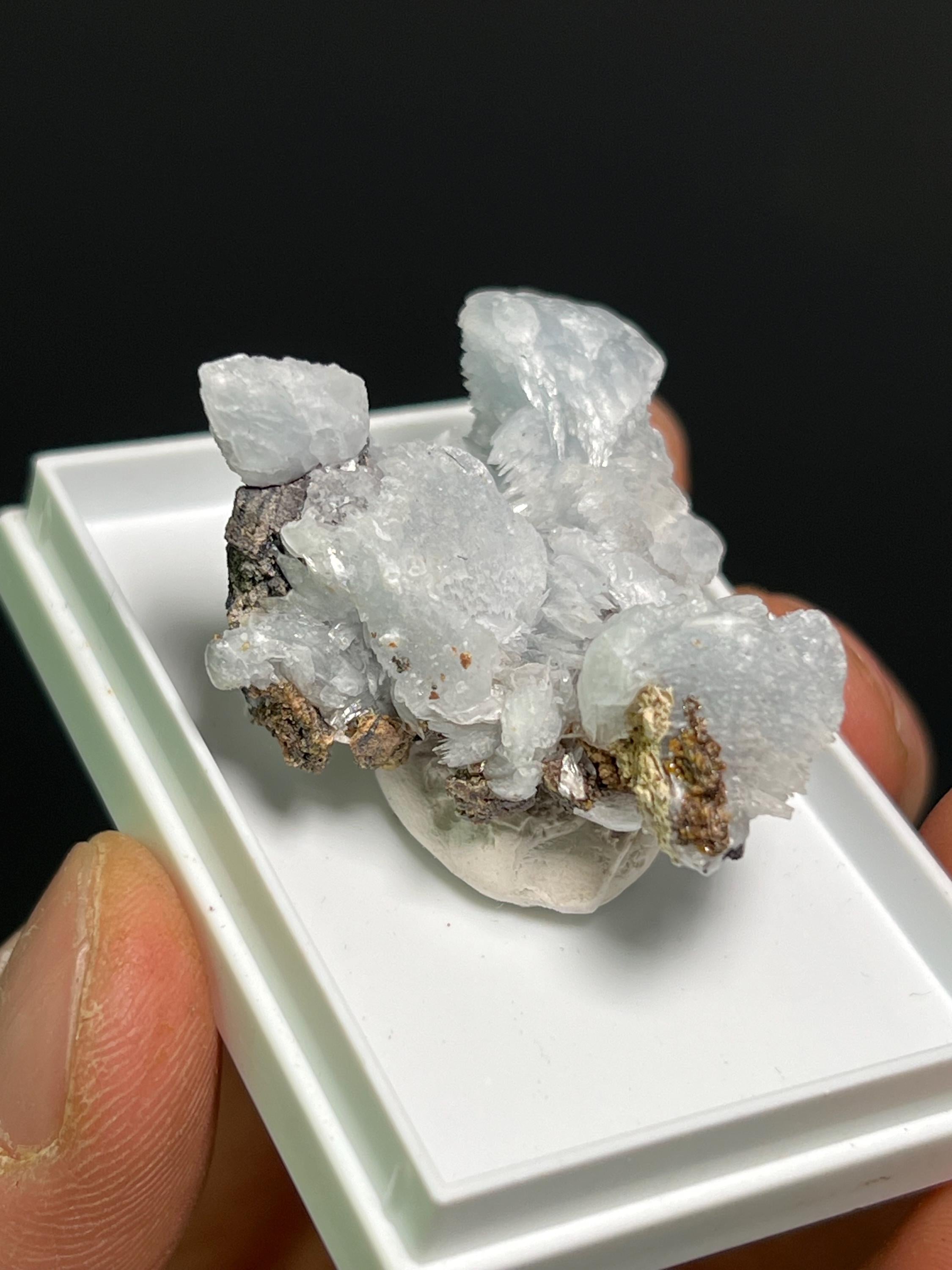 Very Special Brucite Specimen - Crystal Gemstone AE 