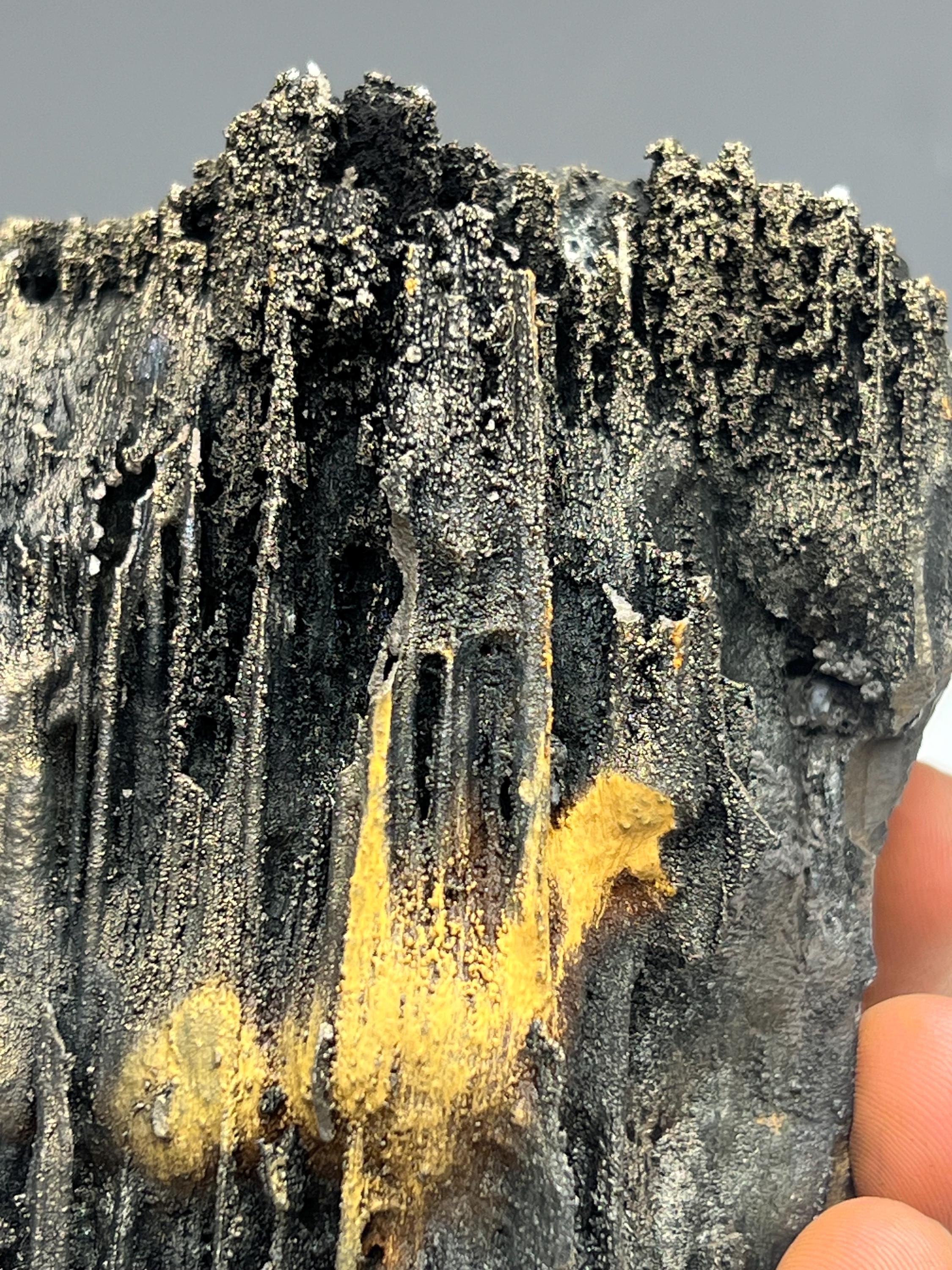 Museum quality, Very showy limonite with golden color stalactite Goethite, special collections piece - Crystal Gemstone AE 