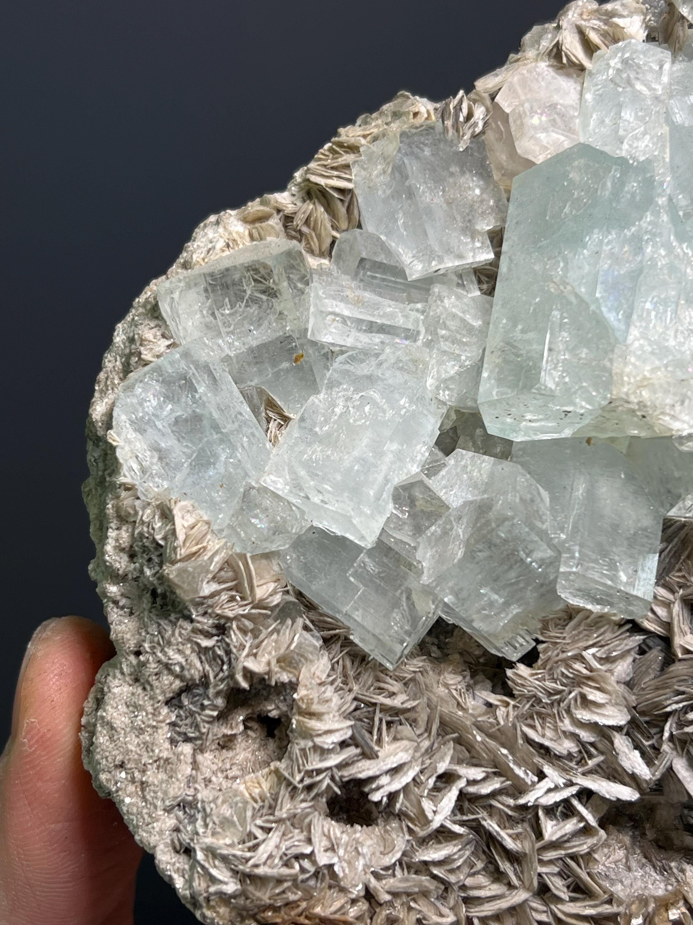 Museum Grade, Aquamarine With Muscovite Specimen, 700gram - Crystal Gemstone AE 