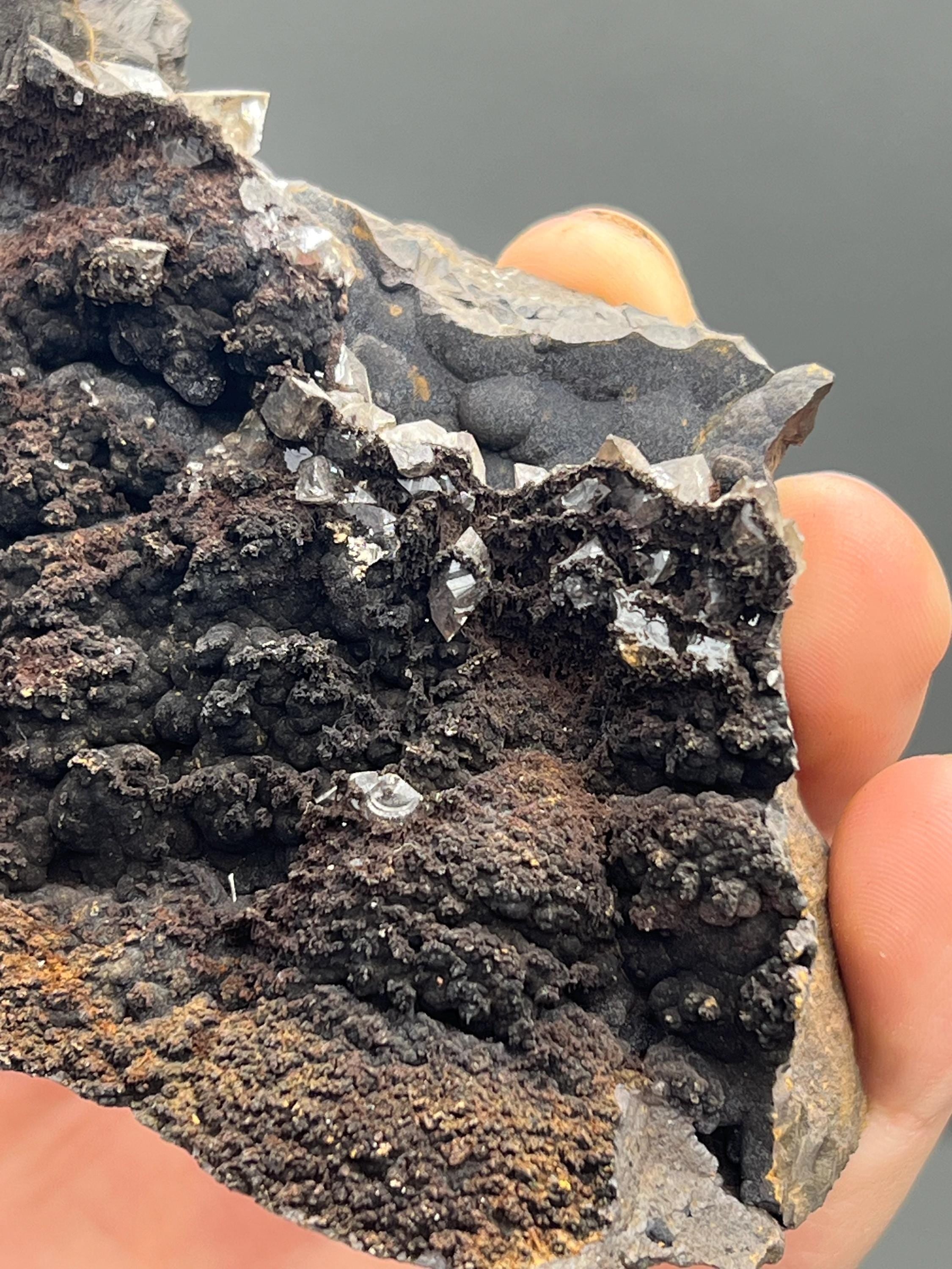 Calcite And Limonite On Goethite - Crystal Gemstone AE 