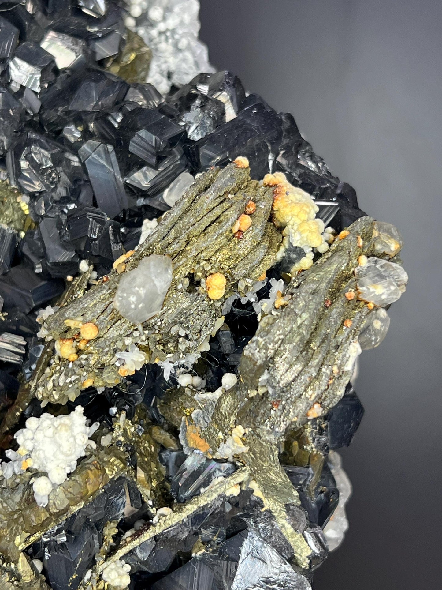 Kosovo Mineral Specimen: Tetrahedrite, Sphalerite, Chalcopyrite, Quartz - Crystal Gemstone AE 
