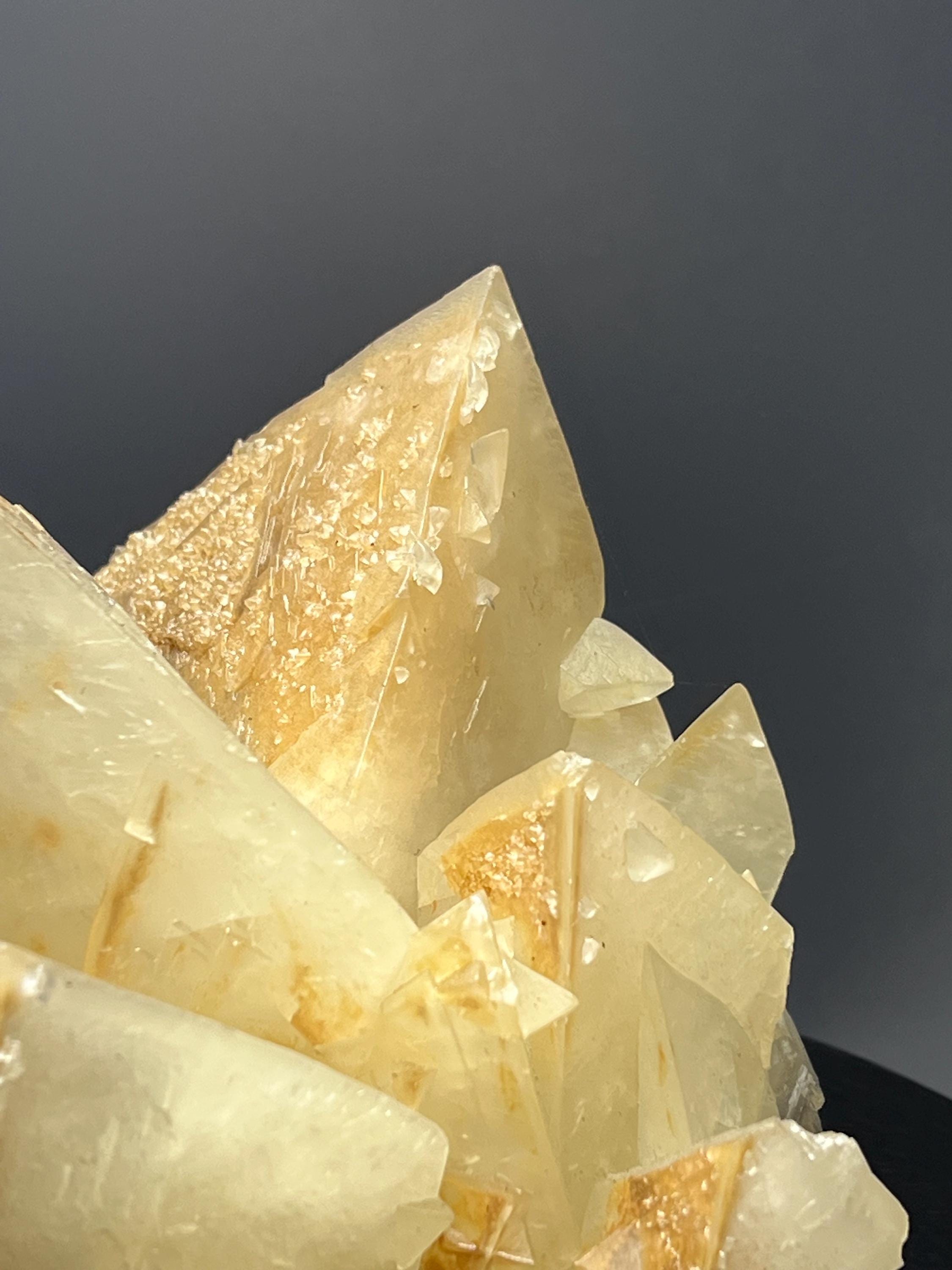 Very Unique, Museum Grade Big Tooth Crystal Calcite Specimen - Crystal Gemstone AE 