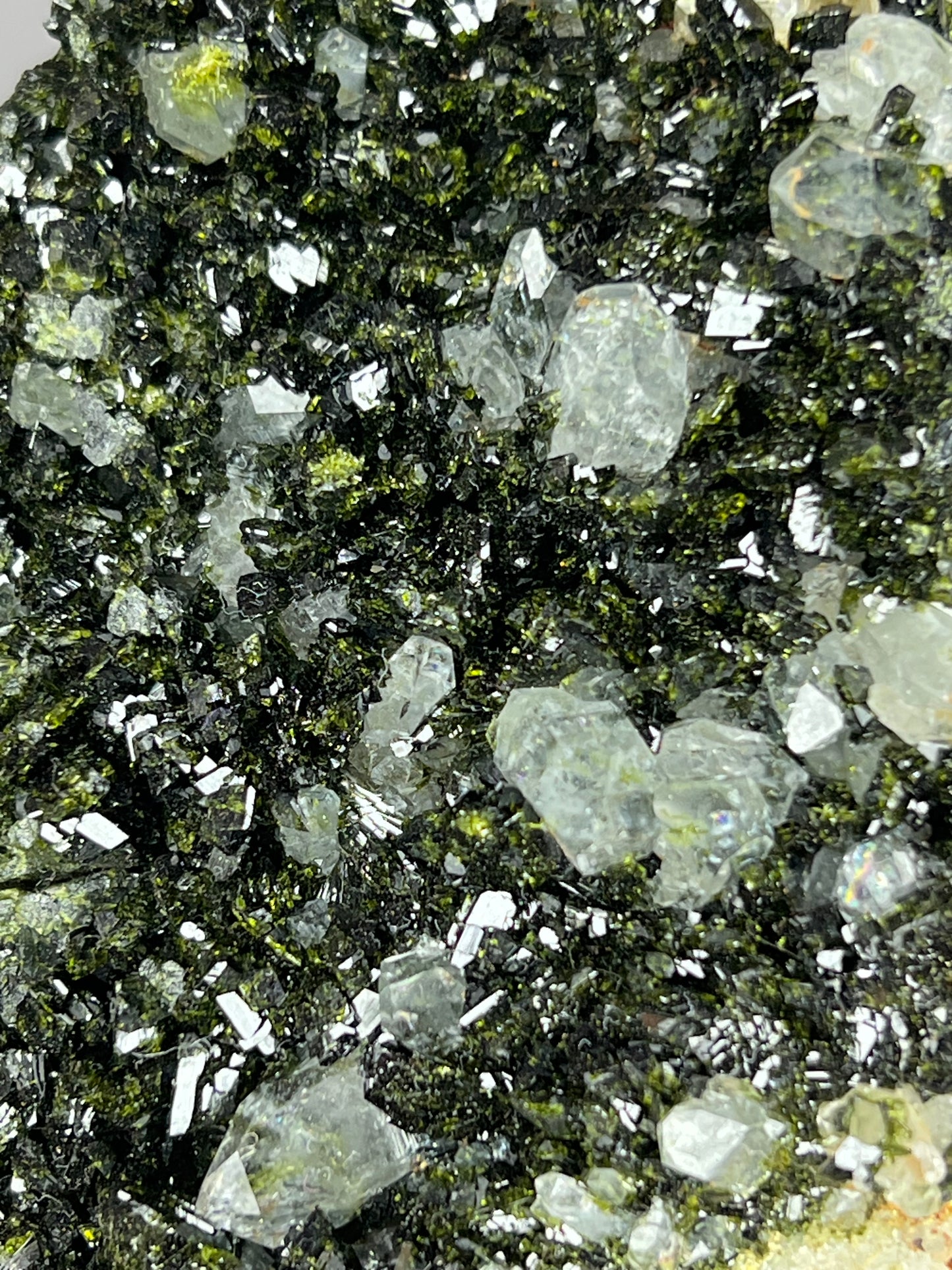 Very Special Formation! Black Epidote With Green Epidote Quartz