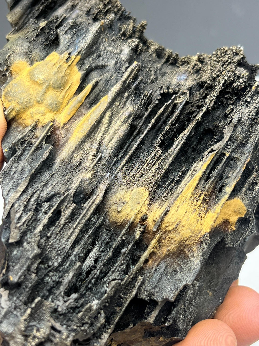 Museum quality, Very showy limonite with golden color stalactite Goethite, special collections piece - Crystal Gemstone AE 