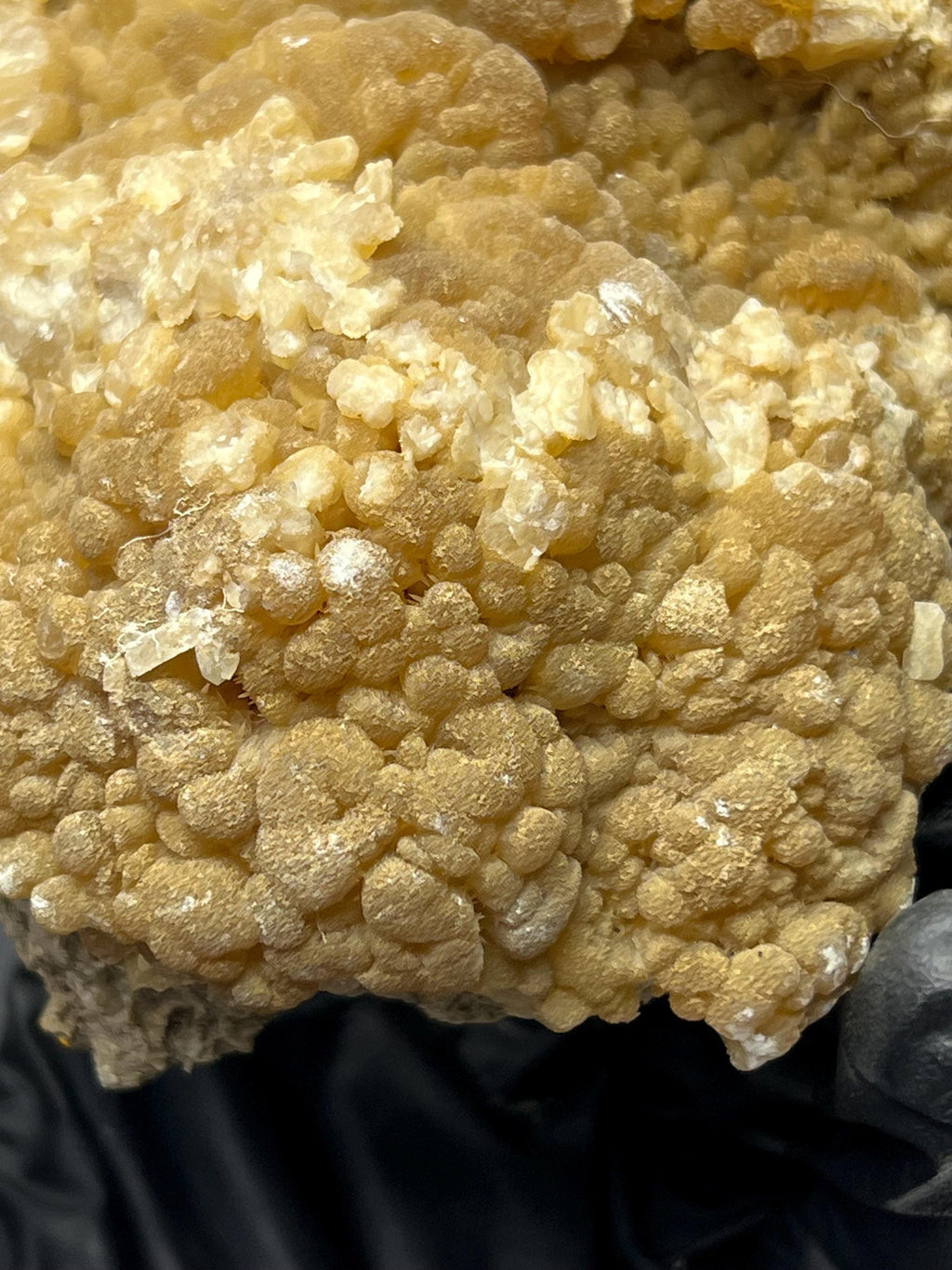 Canadian Stilbite Specimen: Elegant Crystal Formation - Crystal Gemstone AE 