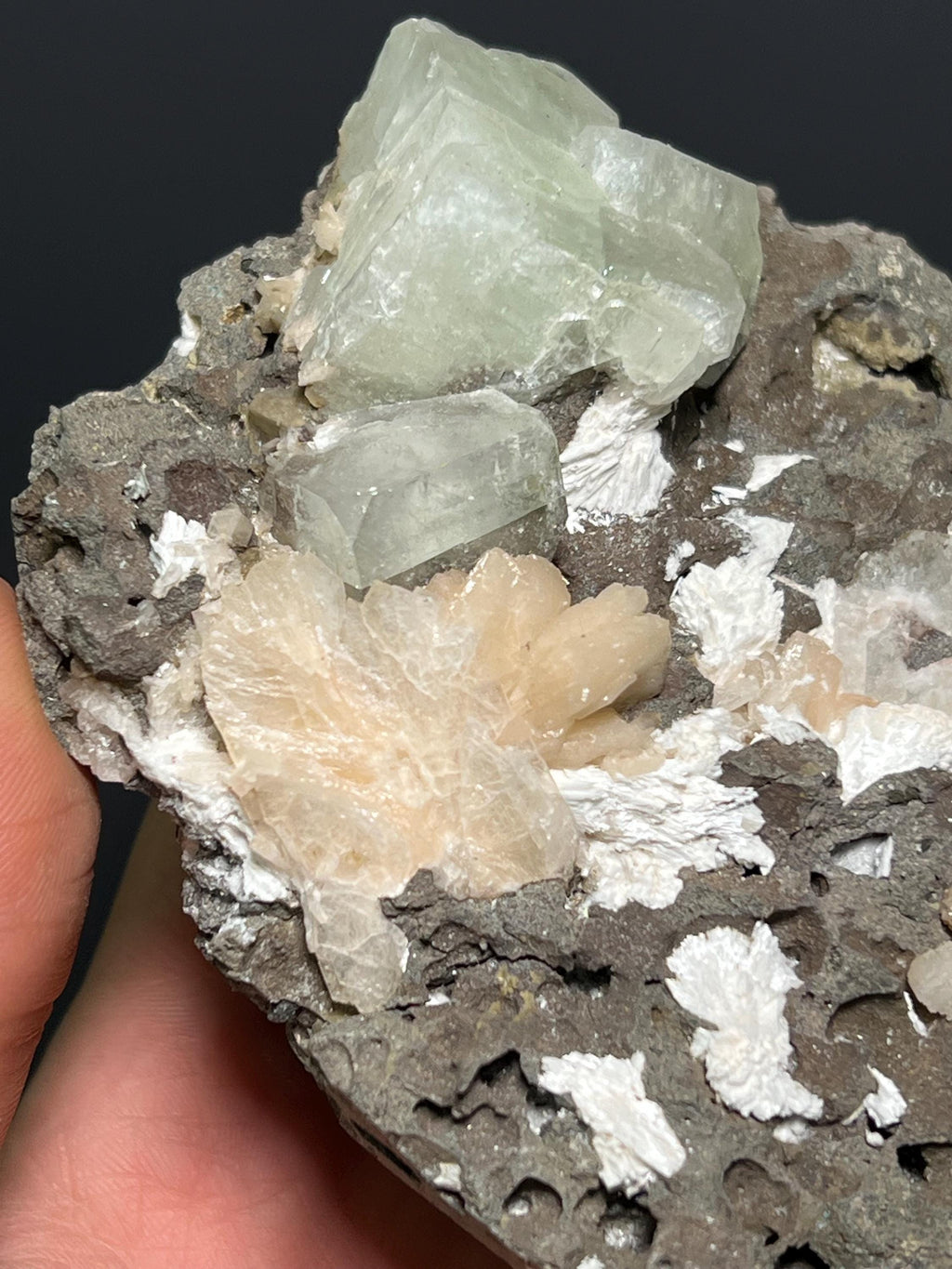 Apophyllite With Scolecite On Bassalt With Stilbite, 524gram - Crystal Gemstone AE 