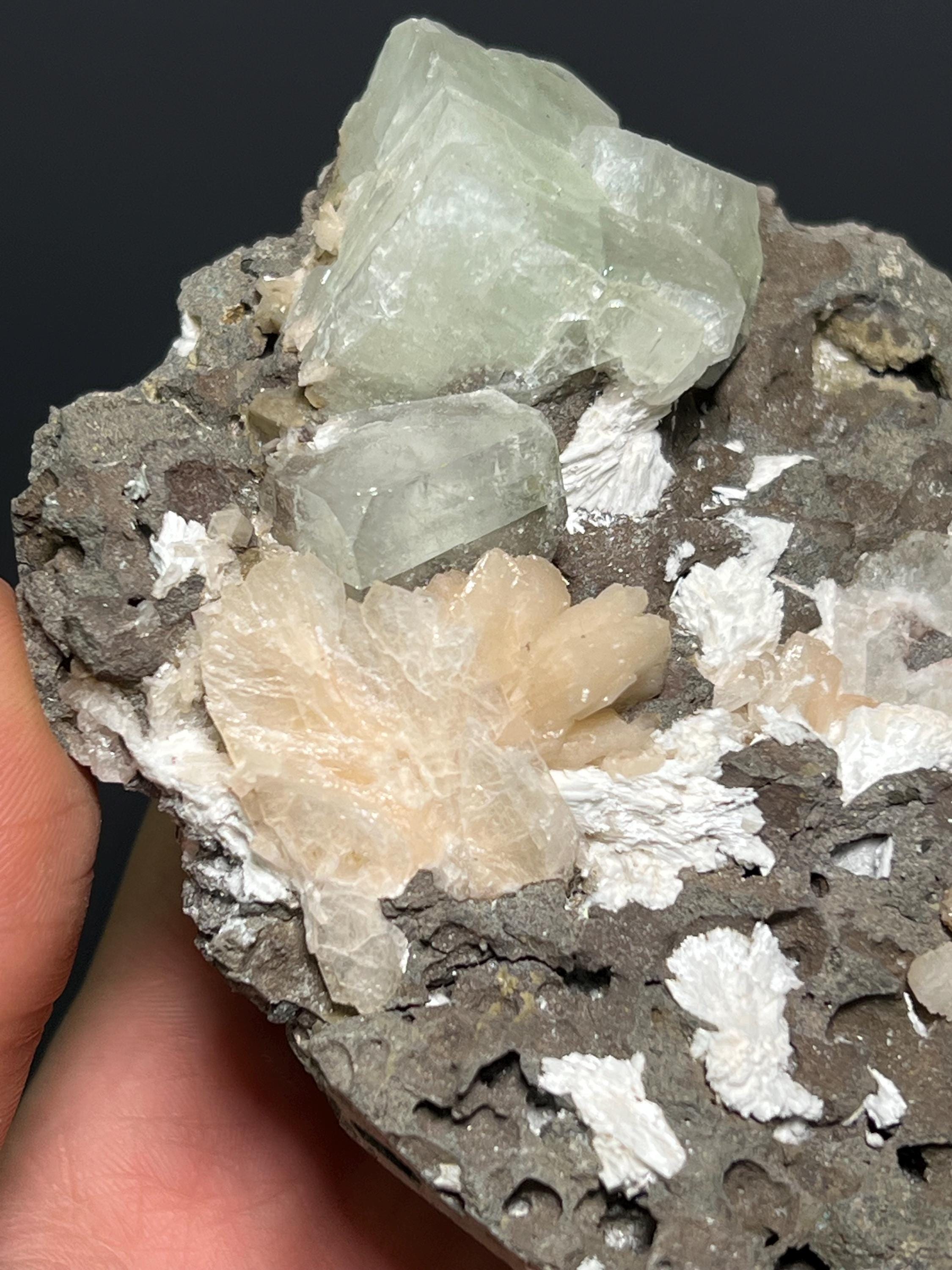 Apophyllite With Scolecite On Bassalt With Stilbite, 524gram - Crystal Gemstone AE 