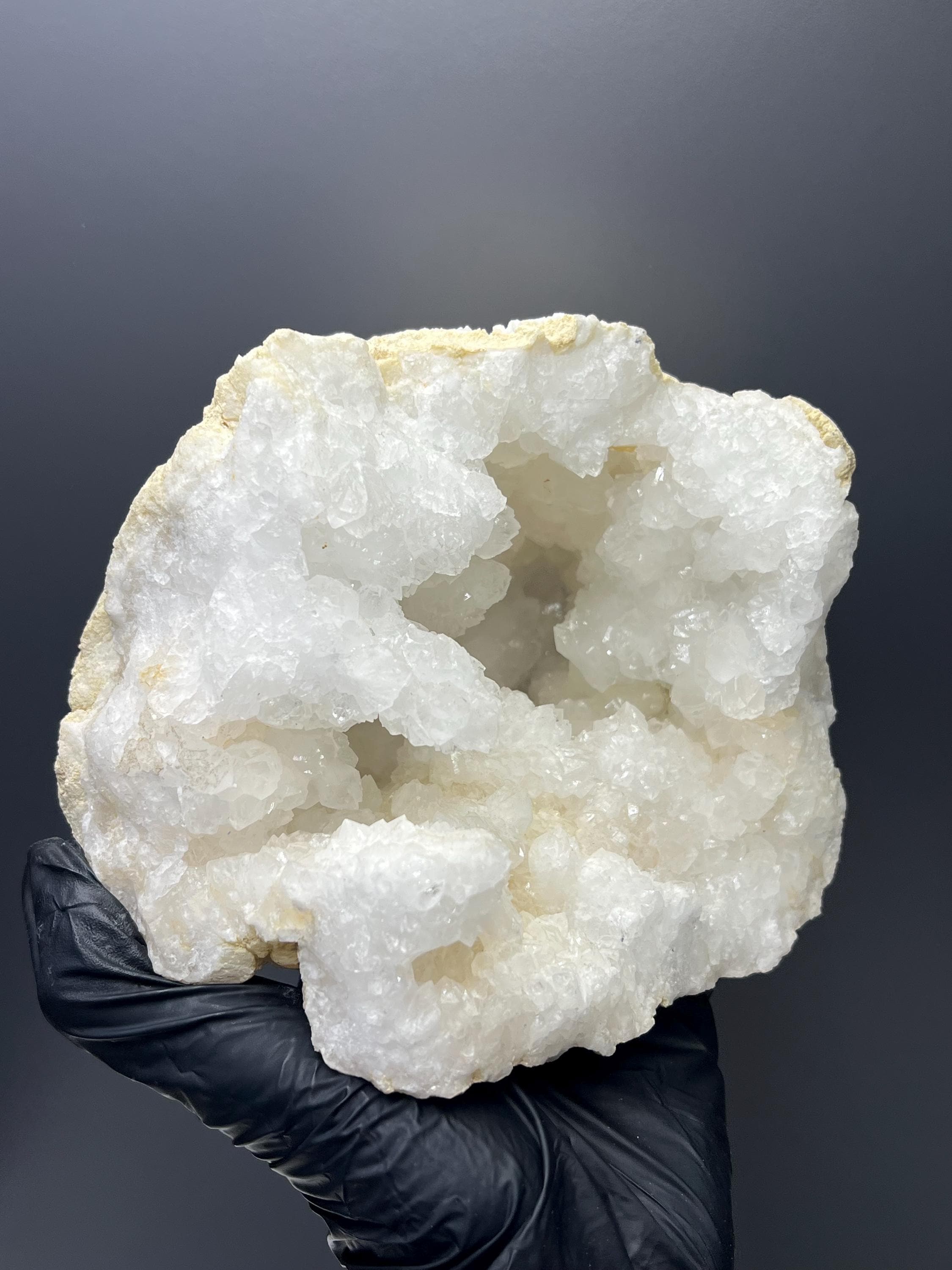 Crystal Quartz Geode - Crystal Gemstone AE 
