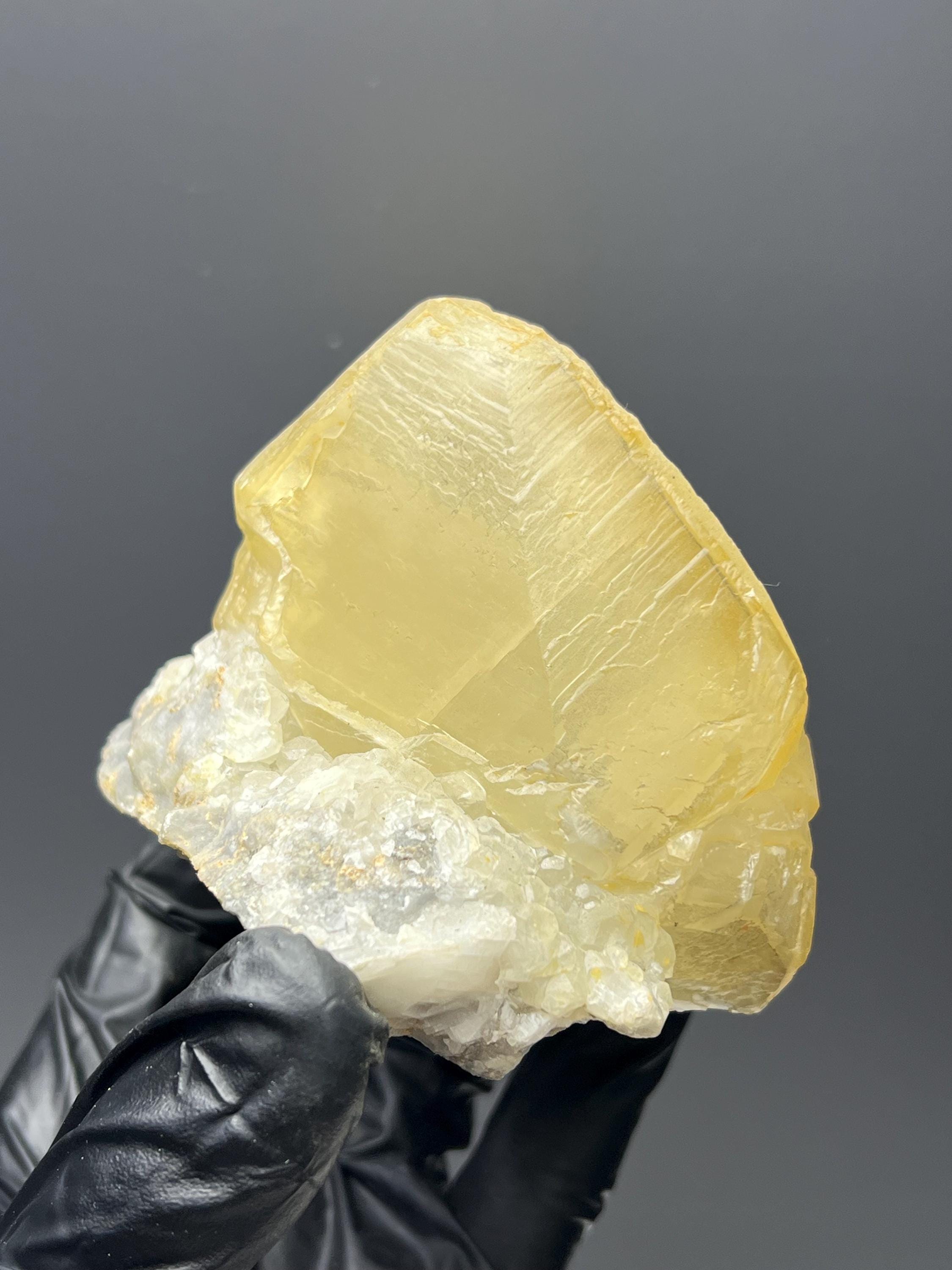 Very Very Special Golden Yellow Crystal Calcite Specimen - Crystal Gemstone AE 