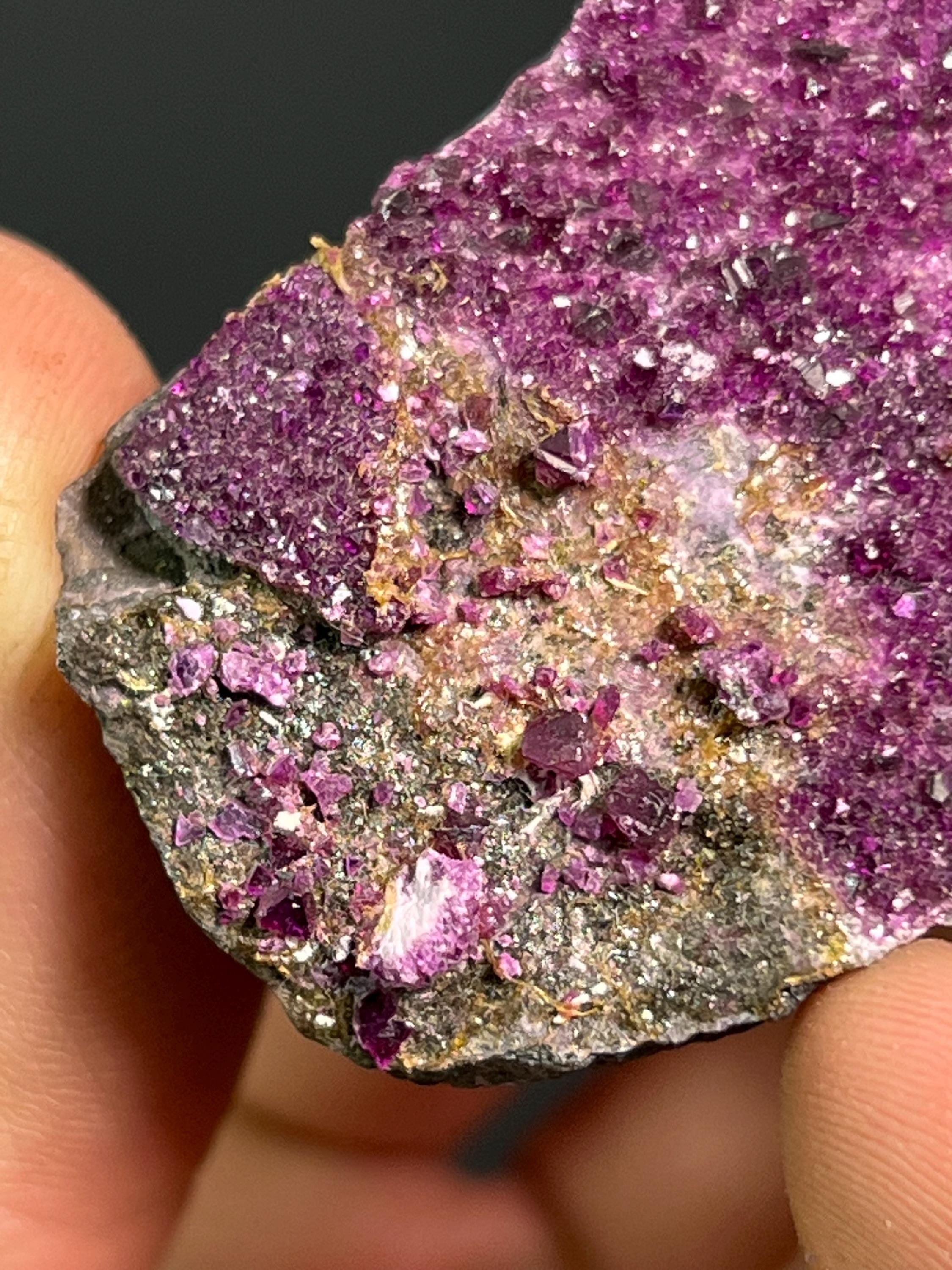 Very Special Kammererite Specimen - Crystal Gemstone AE 