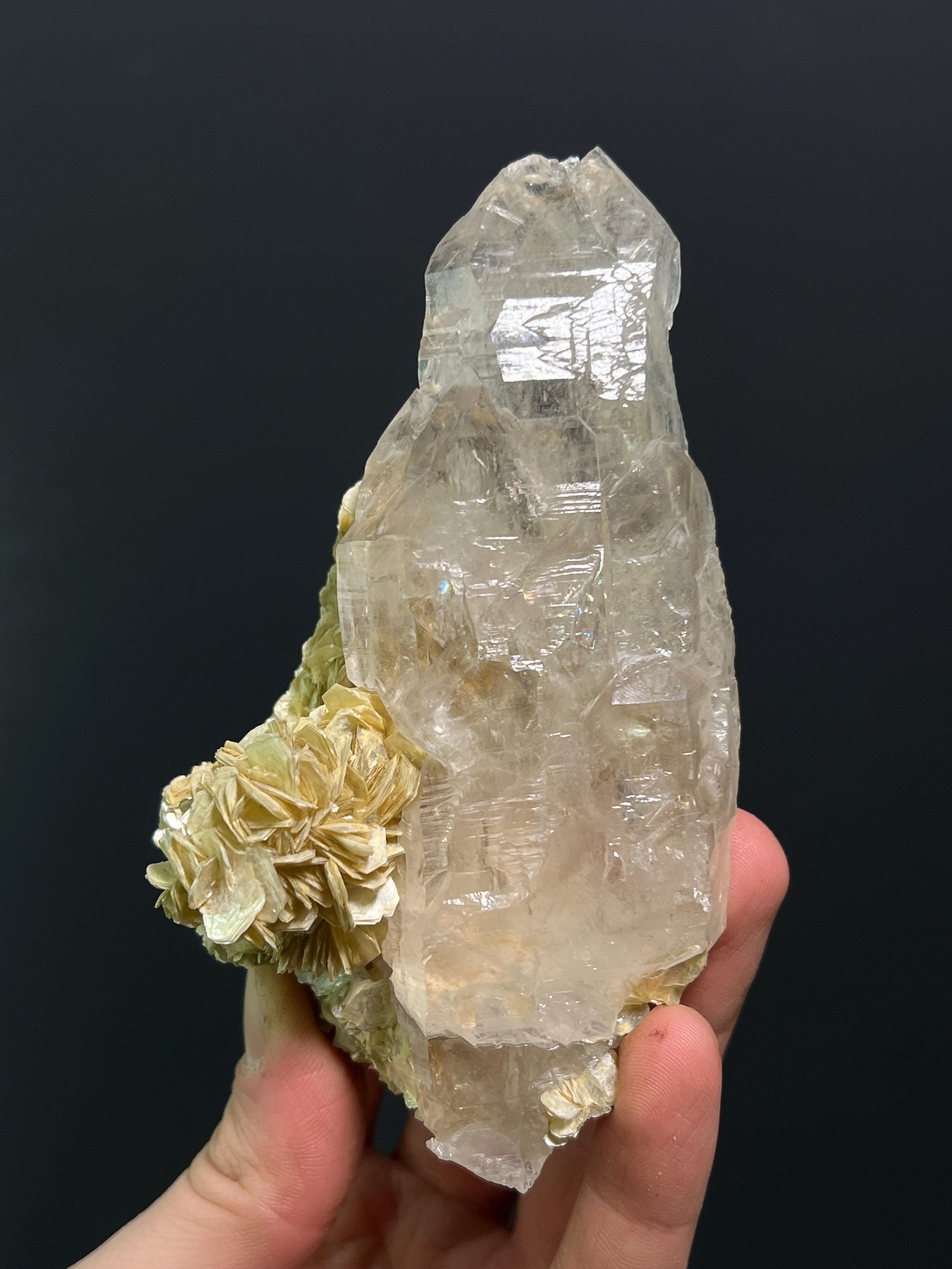 Museum Grade, Apatite Mica Quartz, 326gram - Crystal Gemstone AE 