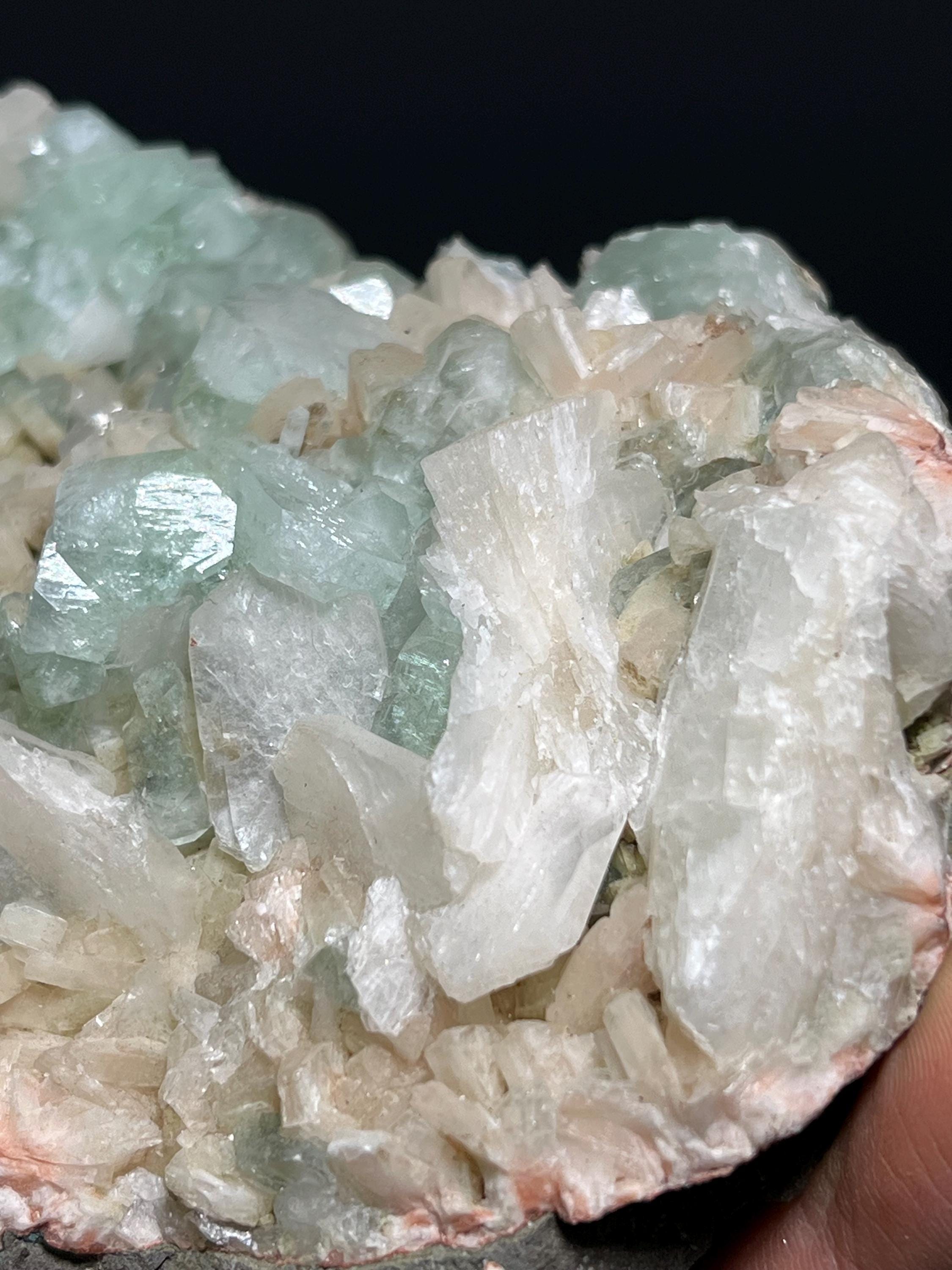 Apophyllite With Heuldanite Specimen, 1kg - Crystal Gemstone AE 