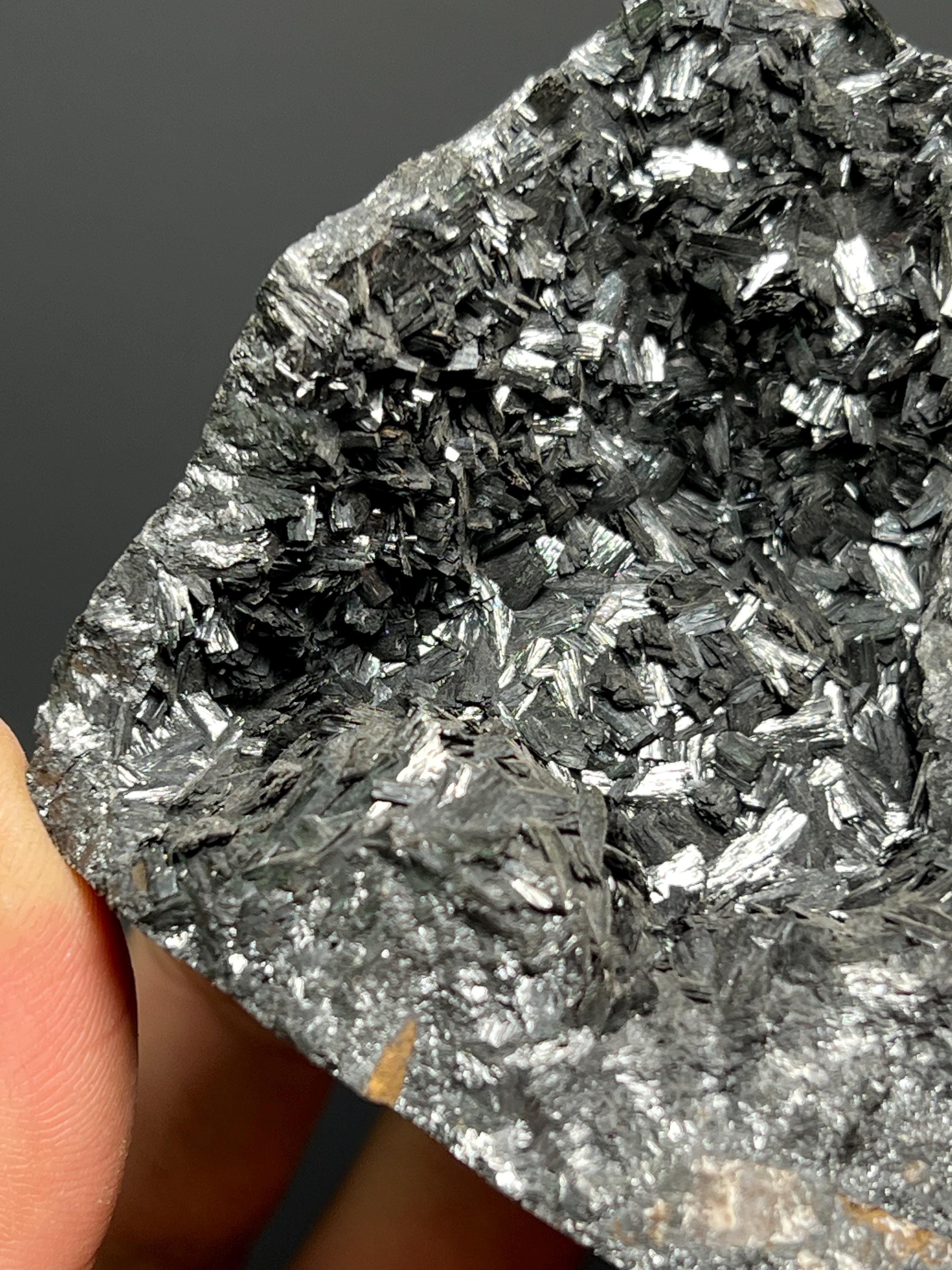 Manganite Specimen, 292gram - Crystal Gemstone AE 