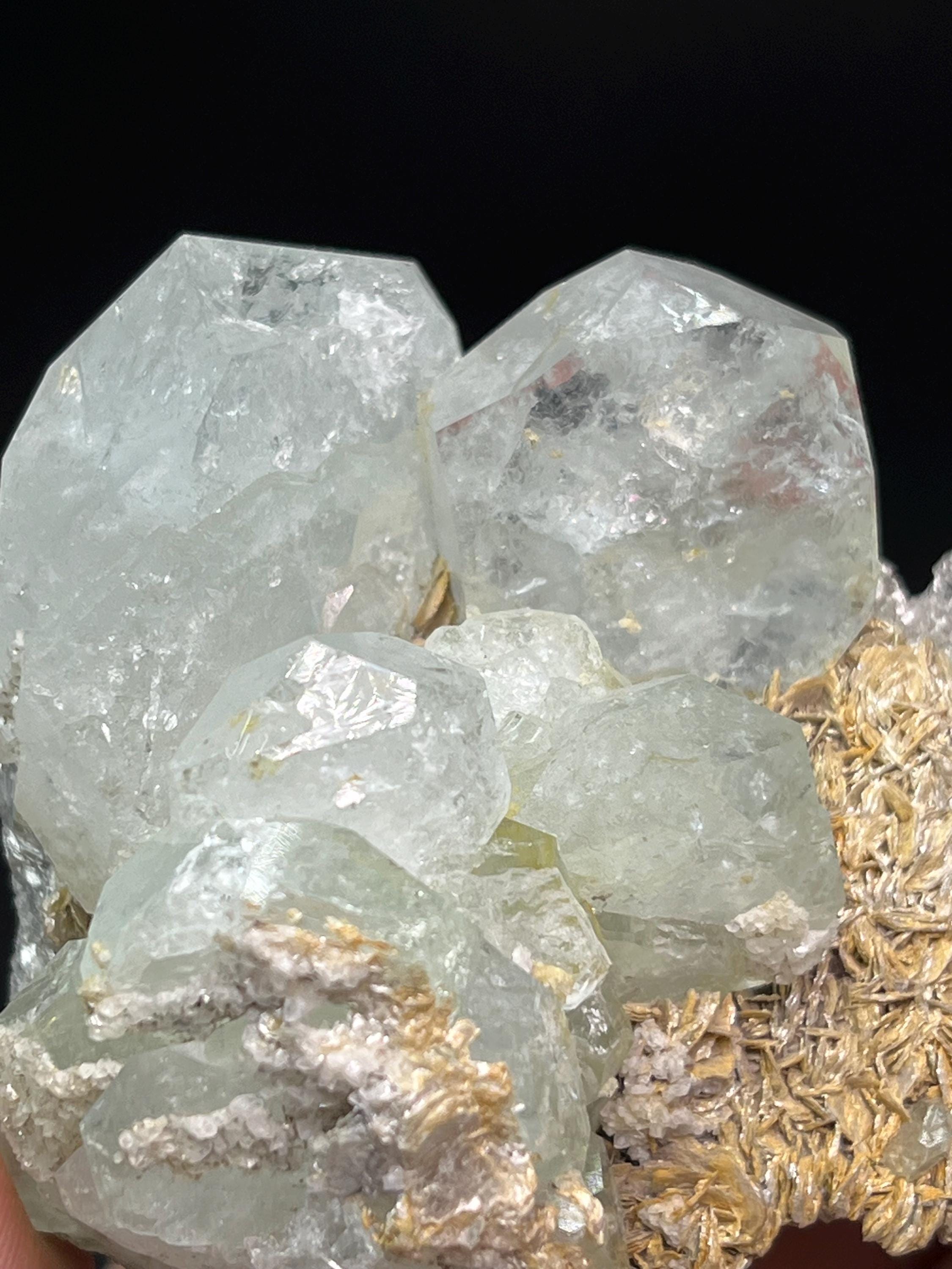 Aquamarine And Muscovite With Quartz - Crystal Gemstone AE 