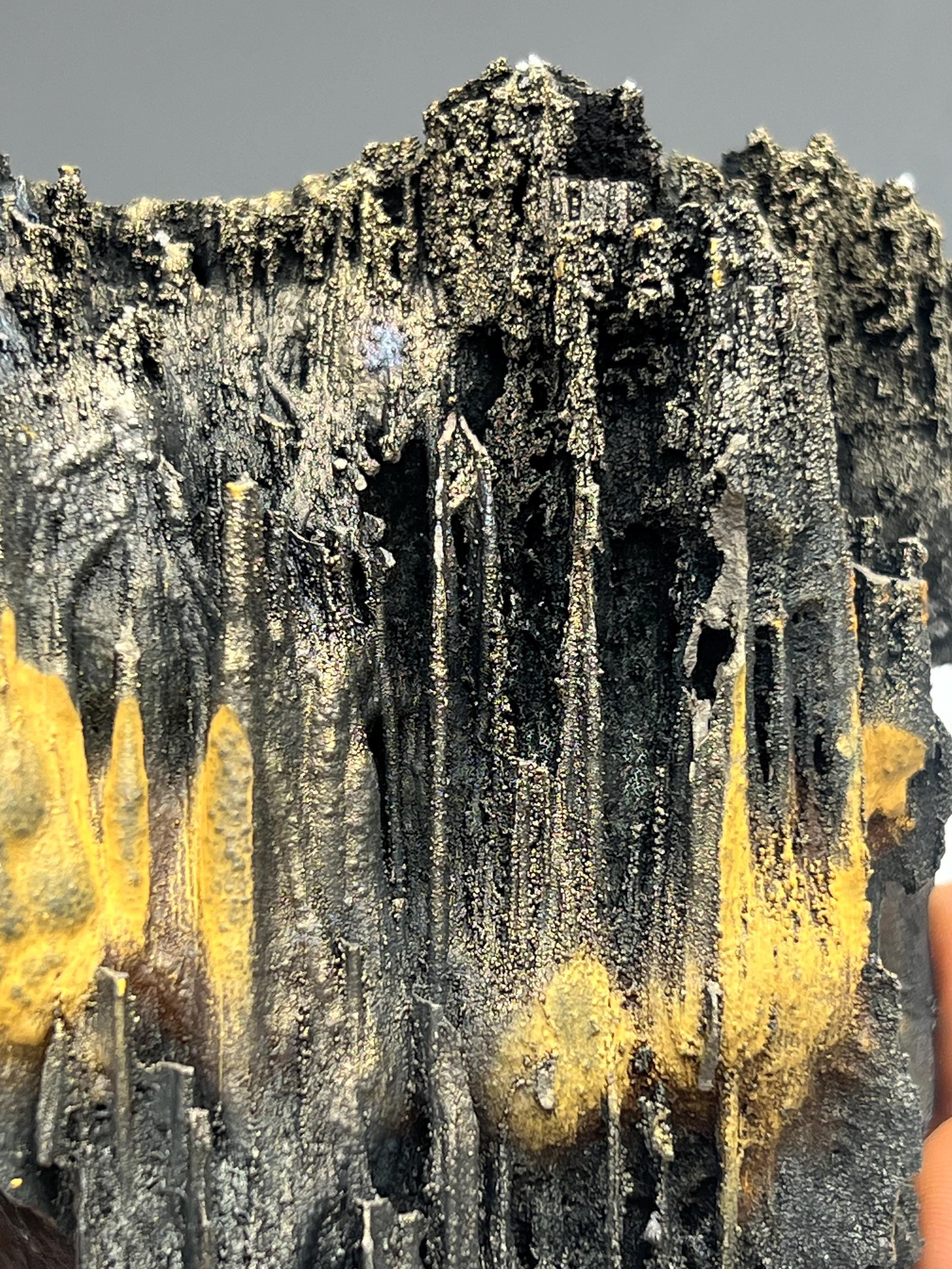 Museum quality, Very showy limonite with golden color stalactite Goethite, special collections piece - Crystal Gemstone AE 