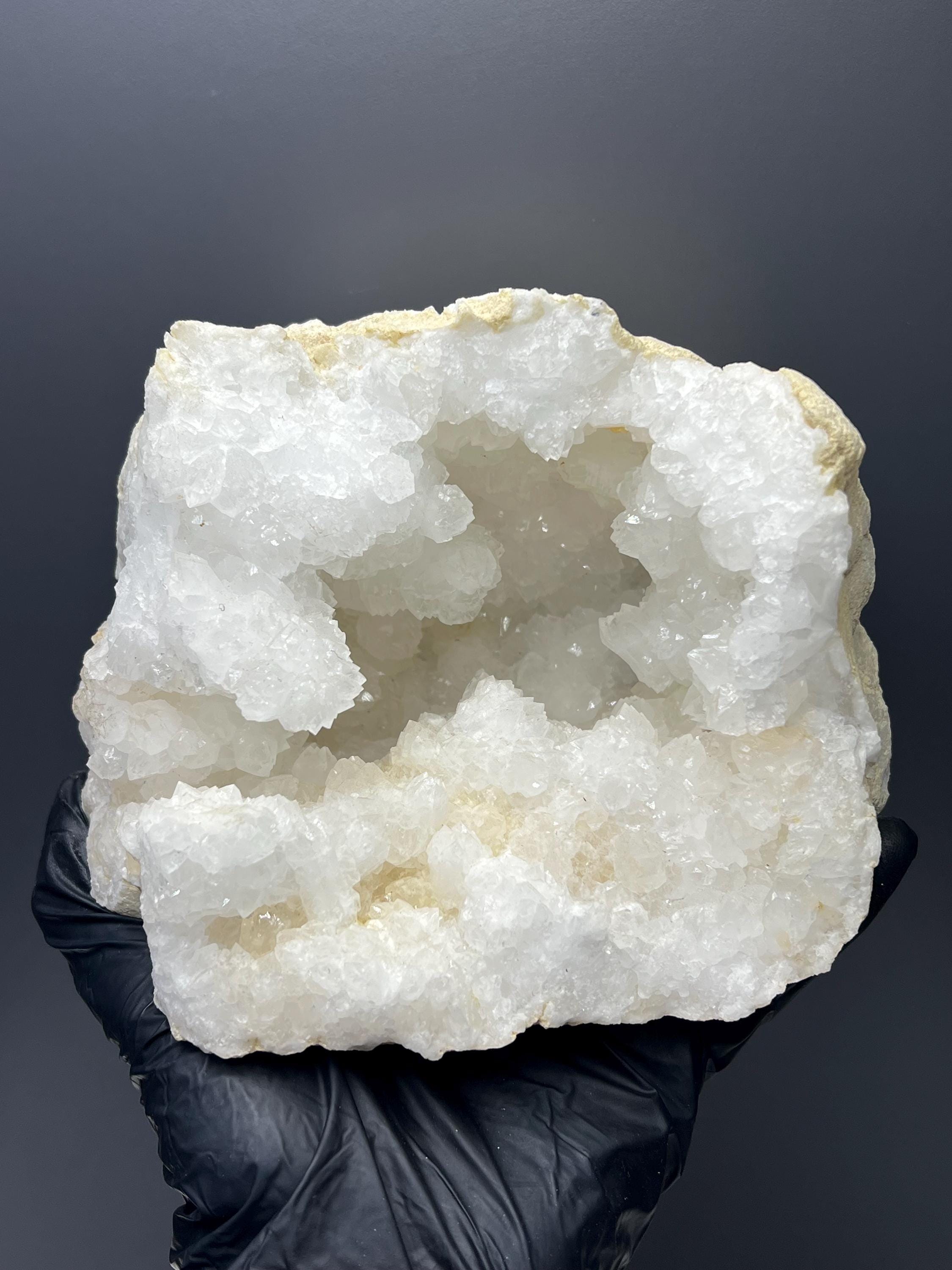 Crystal Quartz Geode - Crystal Gemstone AE 
