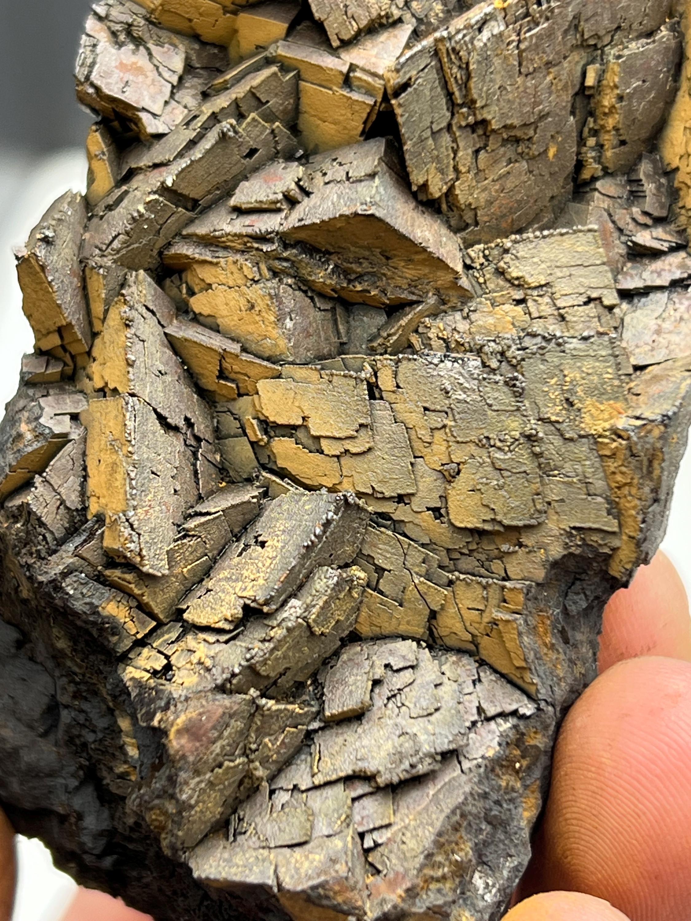Museum quality, Very showy limonite on iron siderite, From Turkey - Crystal Gemstone AE 