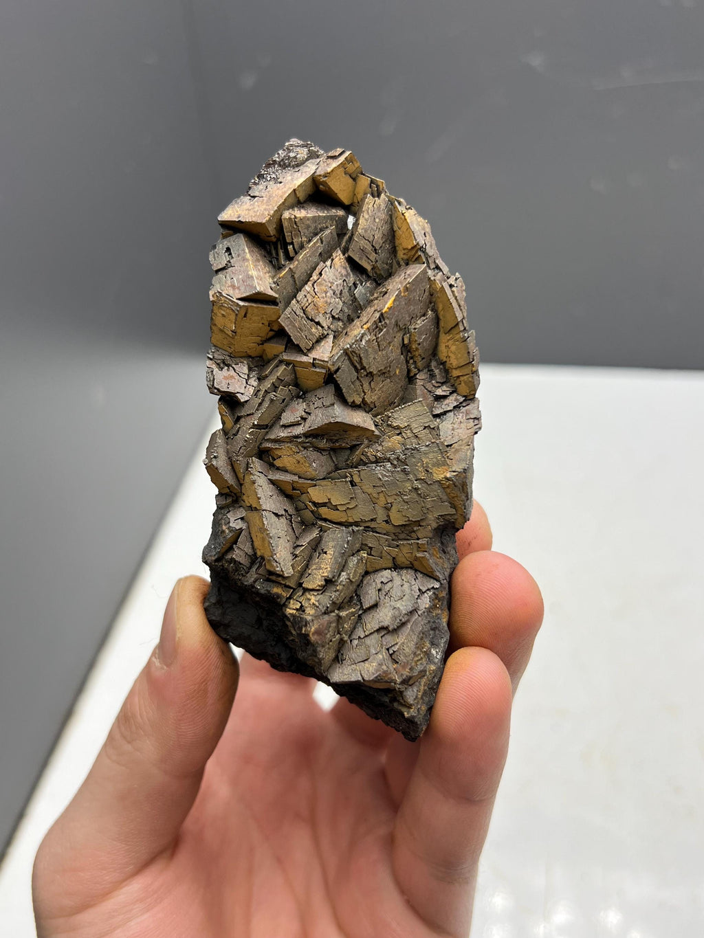 Museum quality, Very showy limonite on iron siderite, From Turkey - Crystal Gemstone AE 