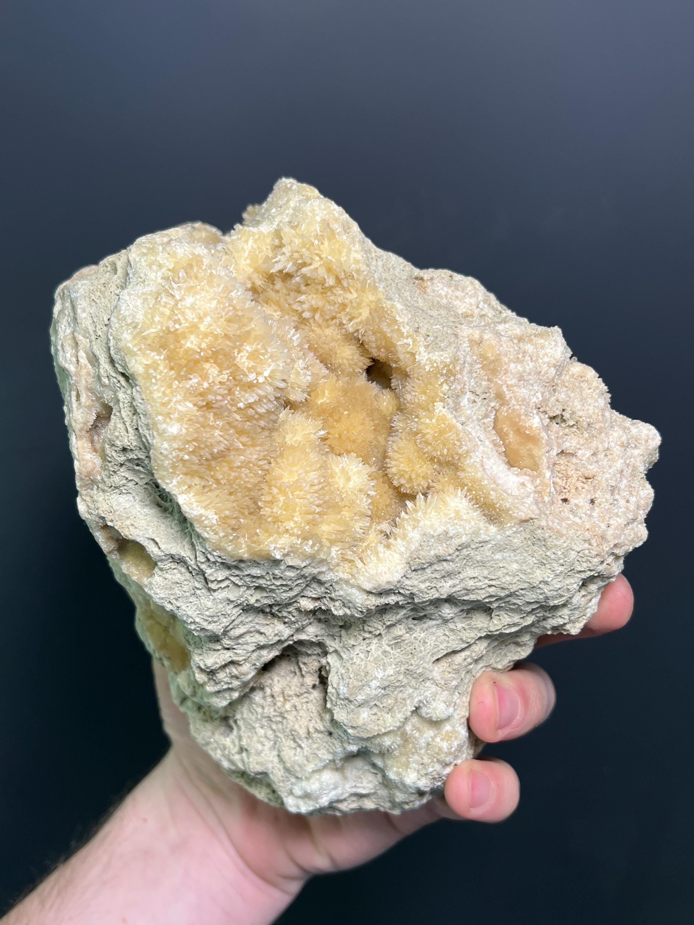Very Special Colemanite Specimen, 2,8kg - Crystal Gemstone AE 