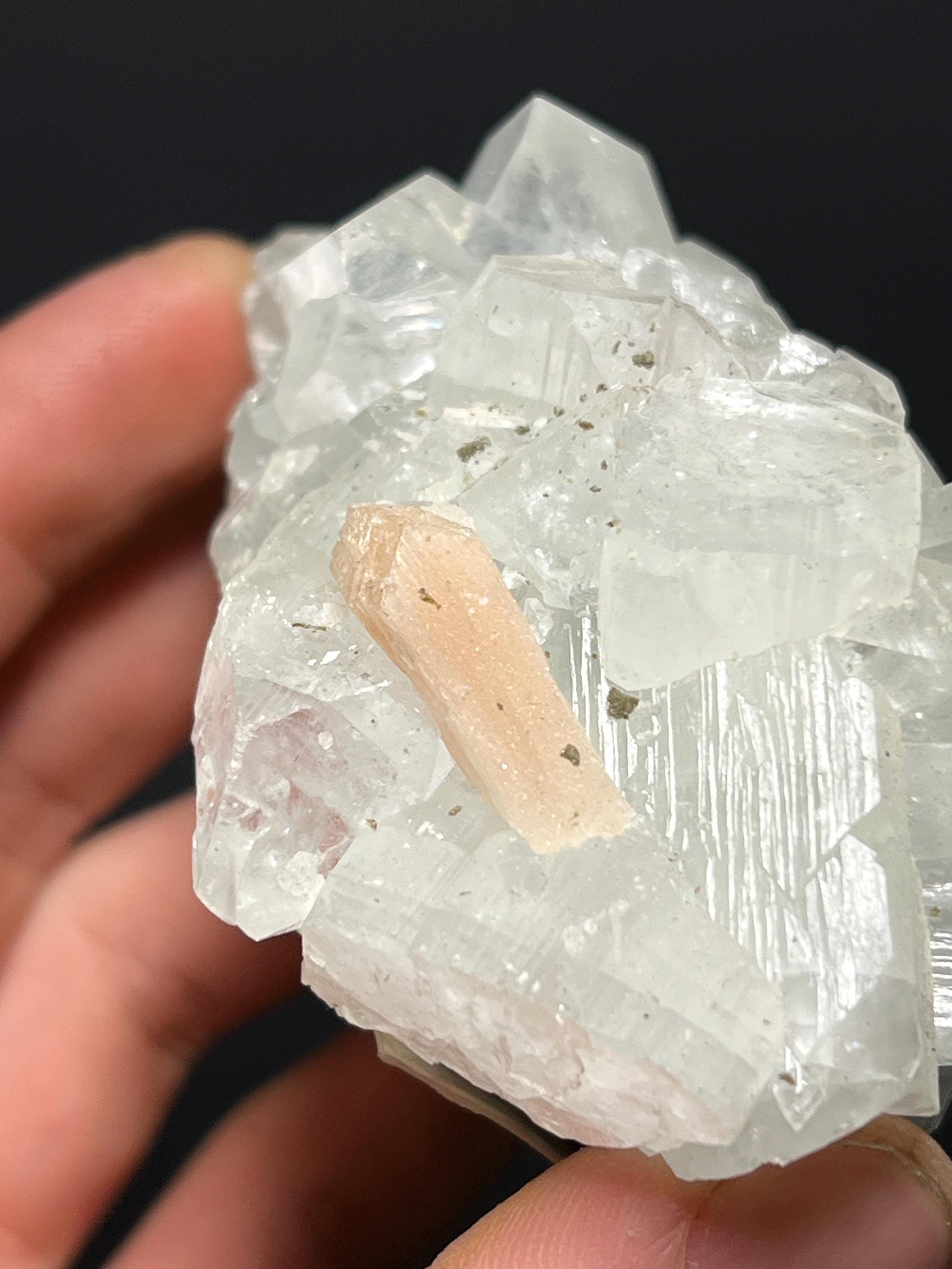 Stilbite XL. With Apophyllite XLS. - India - Crystal Gemstone AE 