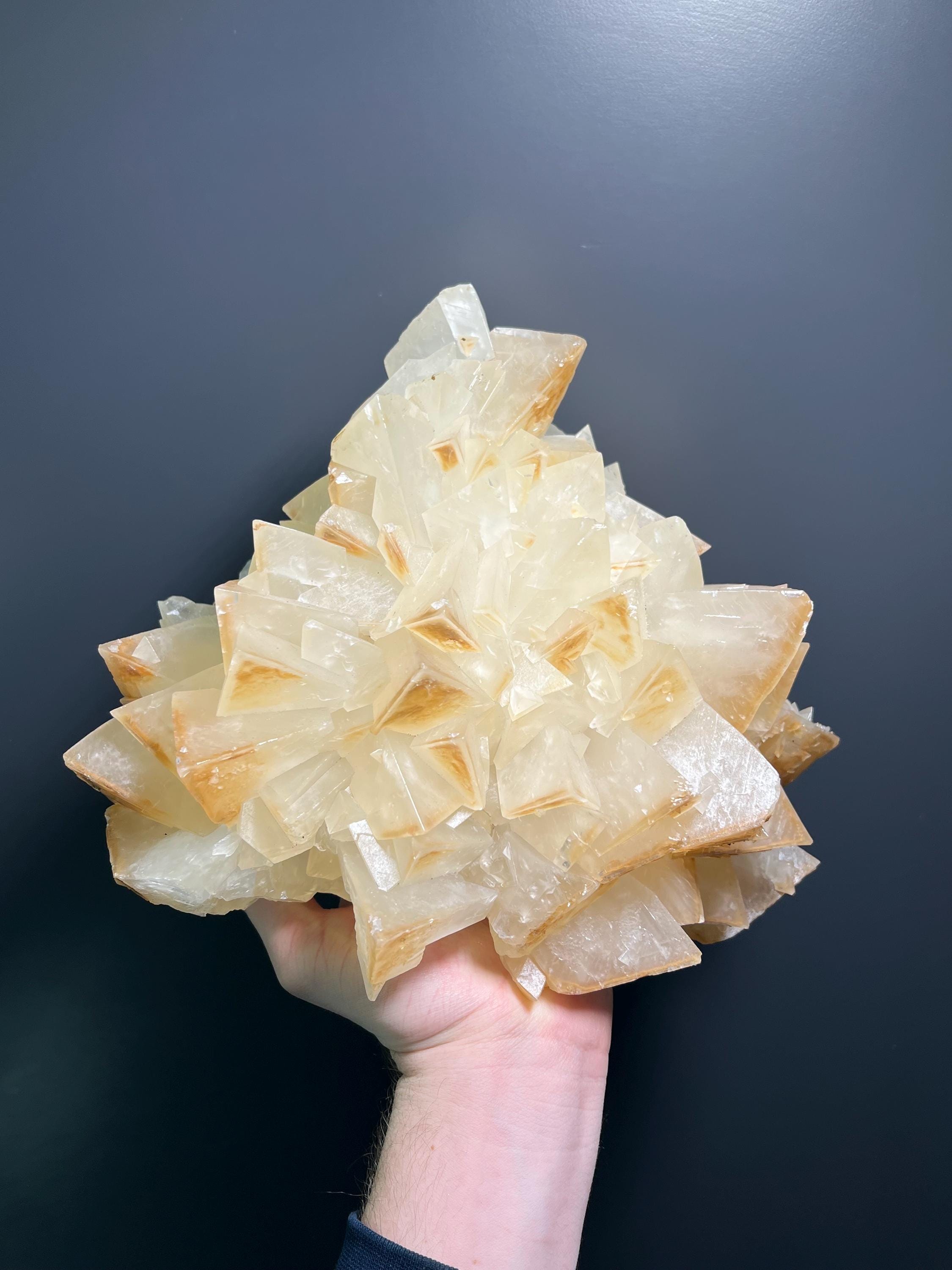Large Size, Special Yellow Crystal Calcite, 6,1kg - Crystal Gemstone AE 