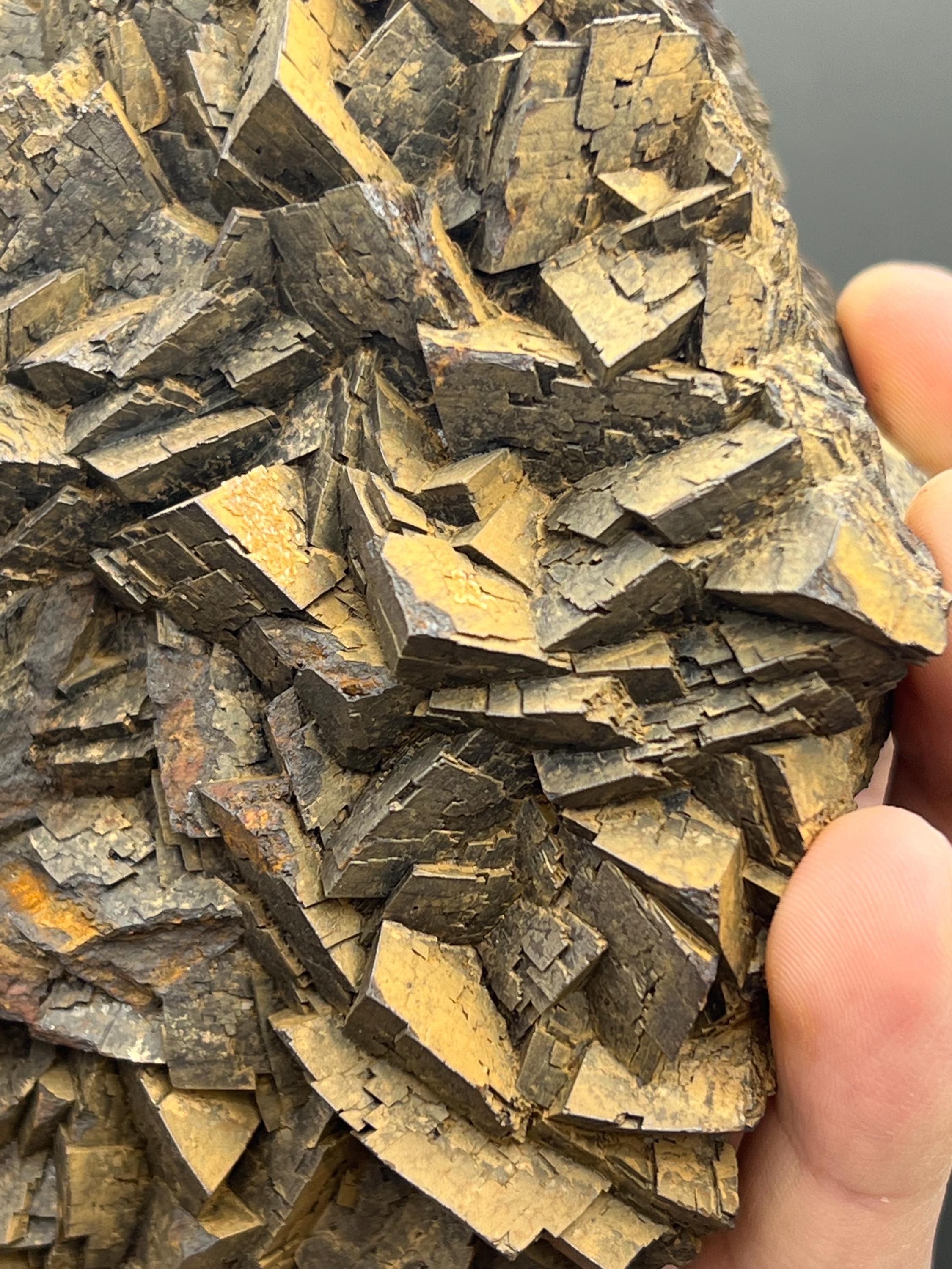 Special Limonite On Iron Siderite Mineral - Crystal Gemstone AE 