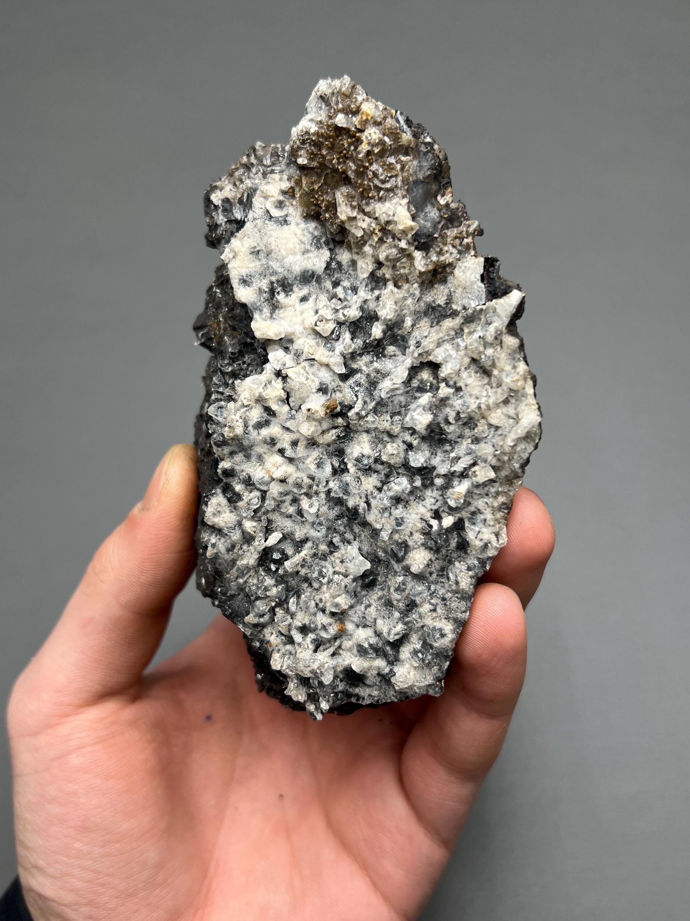 Very Special, Crystal Calcite On Hematite, From Turkey - Crystal Gemstone AE 