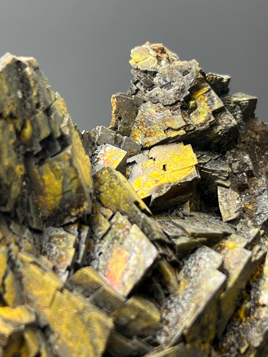 Very Rare Specimen! Natural Colors Iridescent Limonite With Iron Siderite - Crystal Gemstone AE 