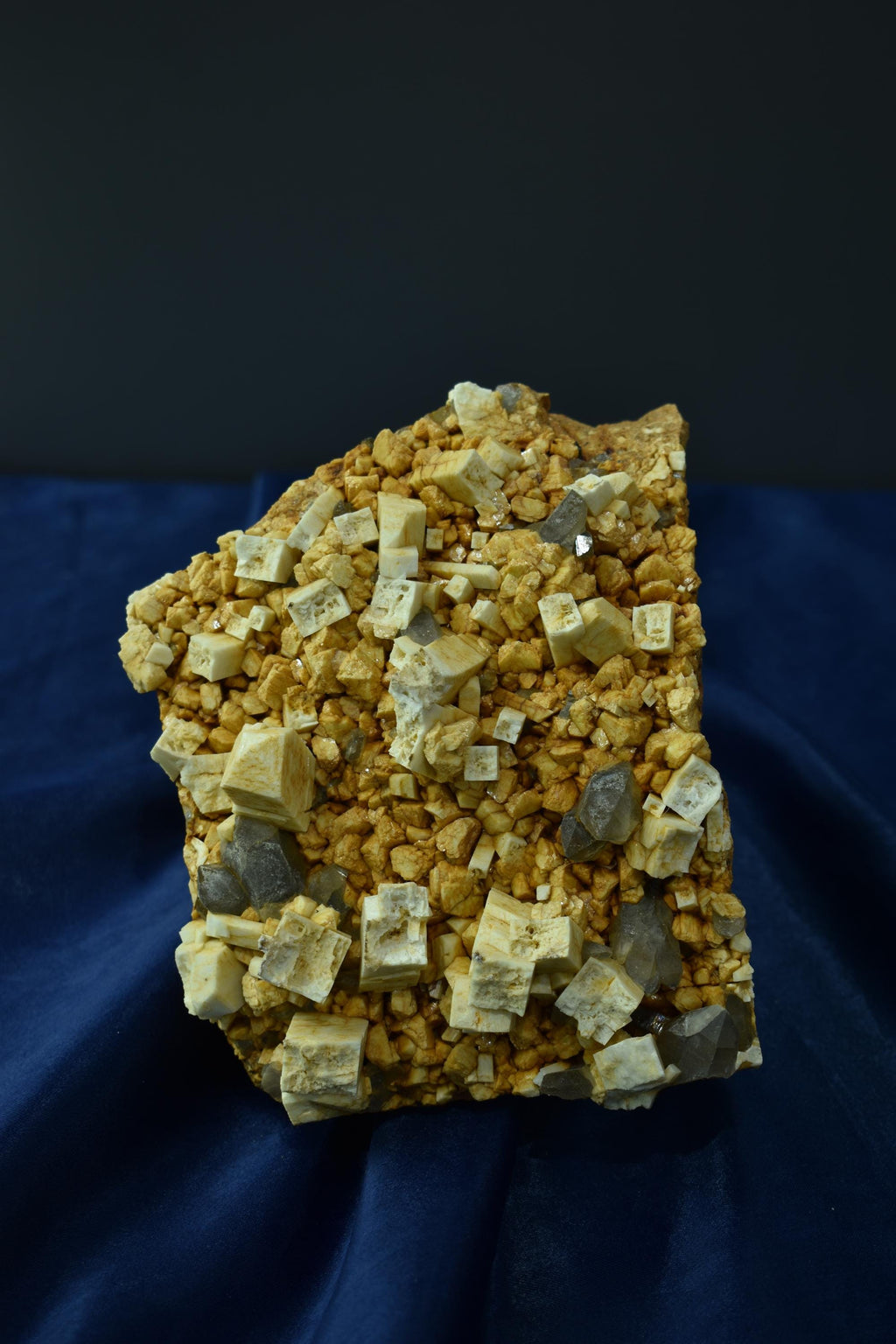 Ortochlase, Arfvedsonite, Smoky Quartz Mineral Specimen - Crystal Gemstone AE 