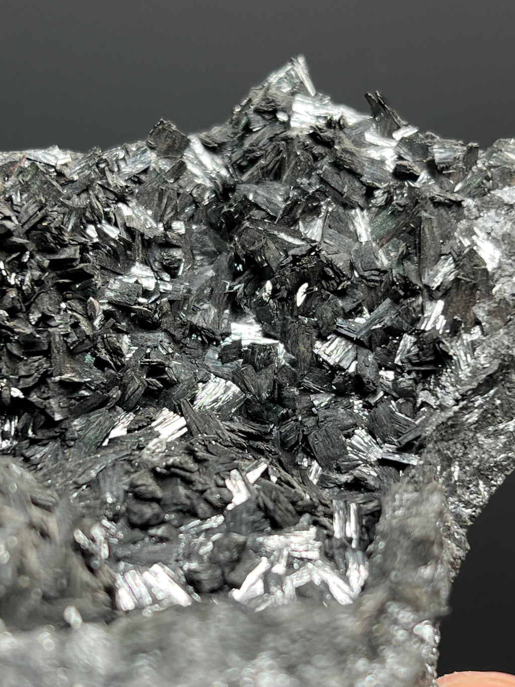 Manganite Specimen, 292gram - Crystal Gemstone AE 