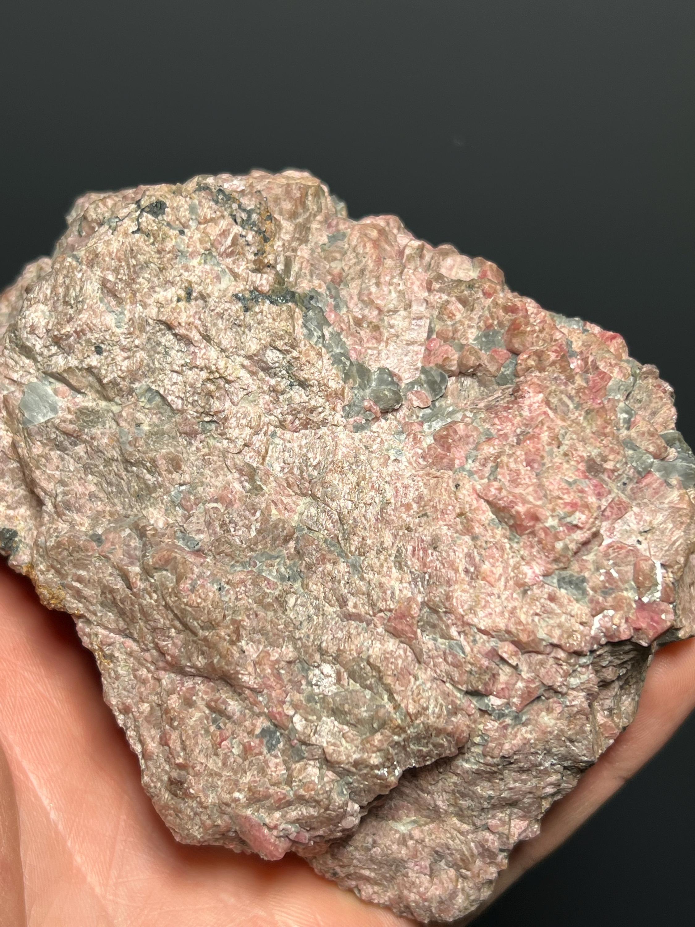 Rhodonite Franklinite - USA - Crystal Gemstone AE 