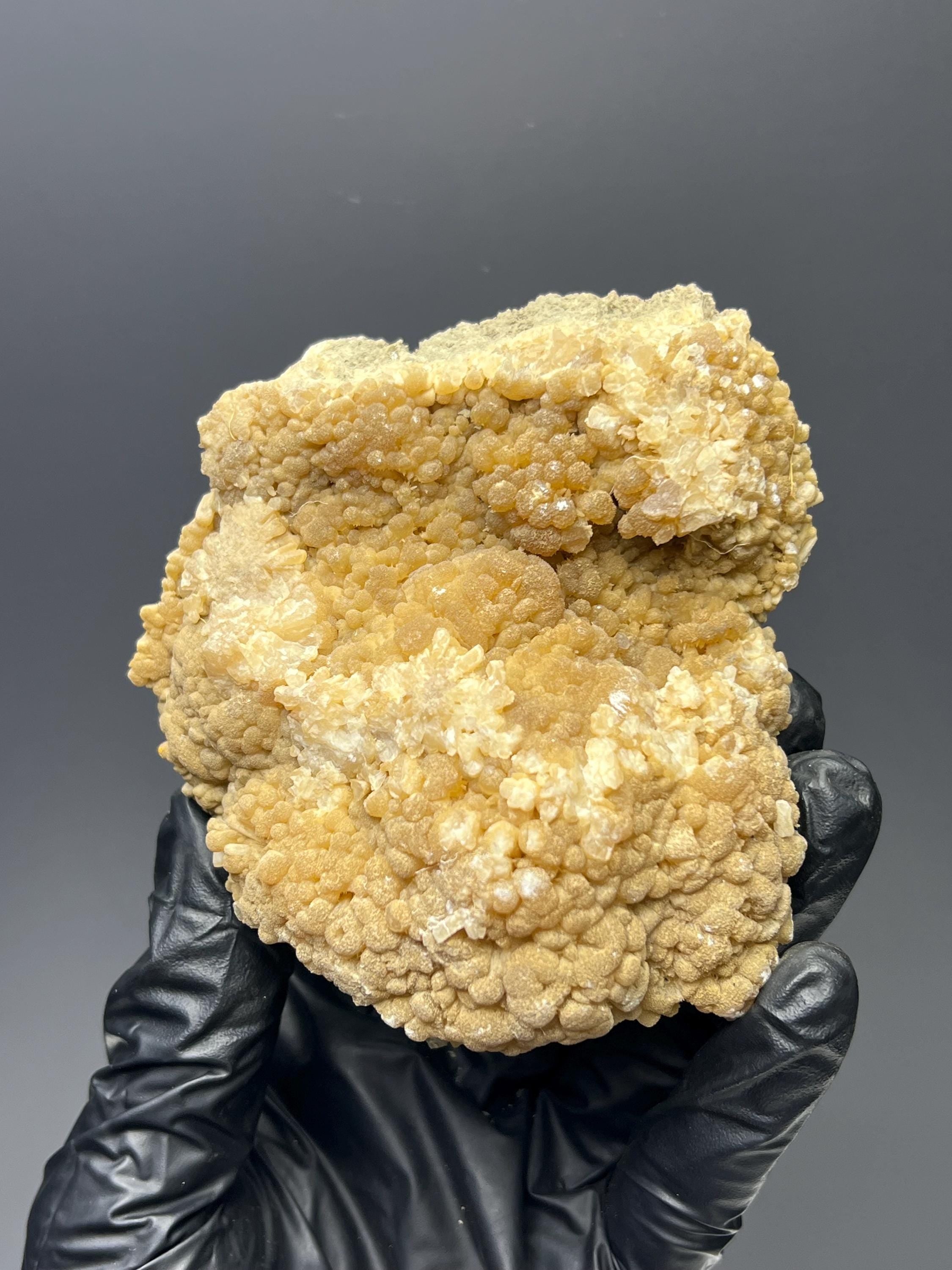 Canadian Stilbite Specimen: Elegant Crystal Formation - Crystal Gemstone AE 