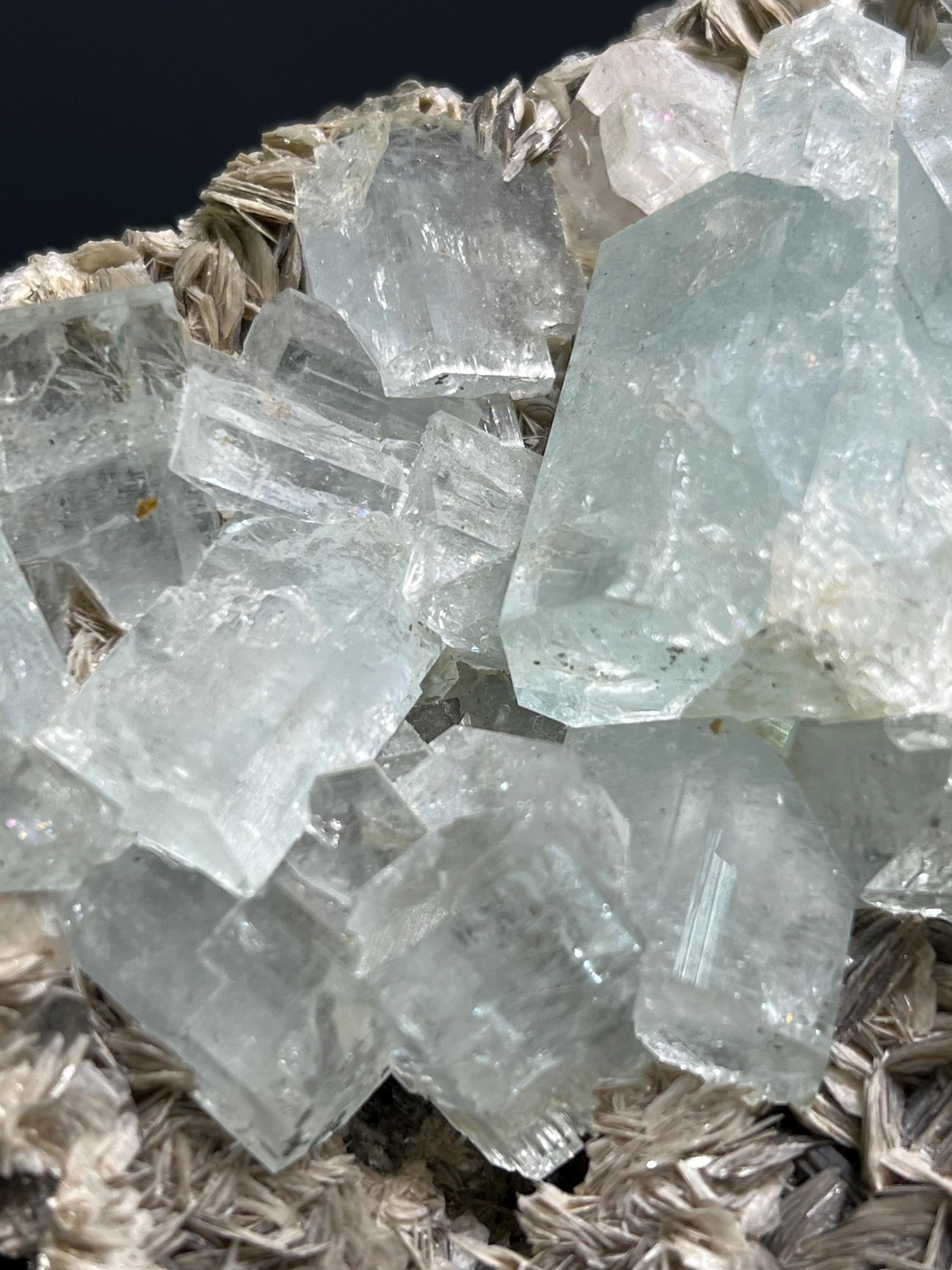 Museum Grade, Aquamarine With Muscovite Specimen, 700gram - Crystal Gemstone AE 