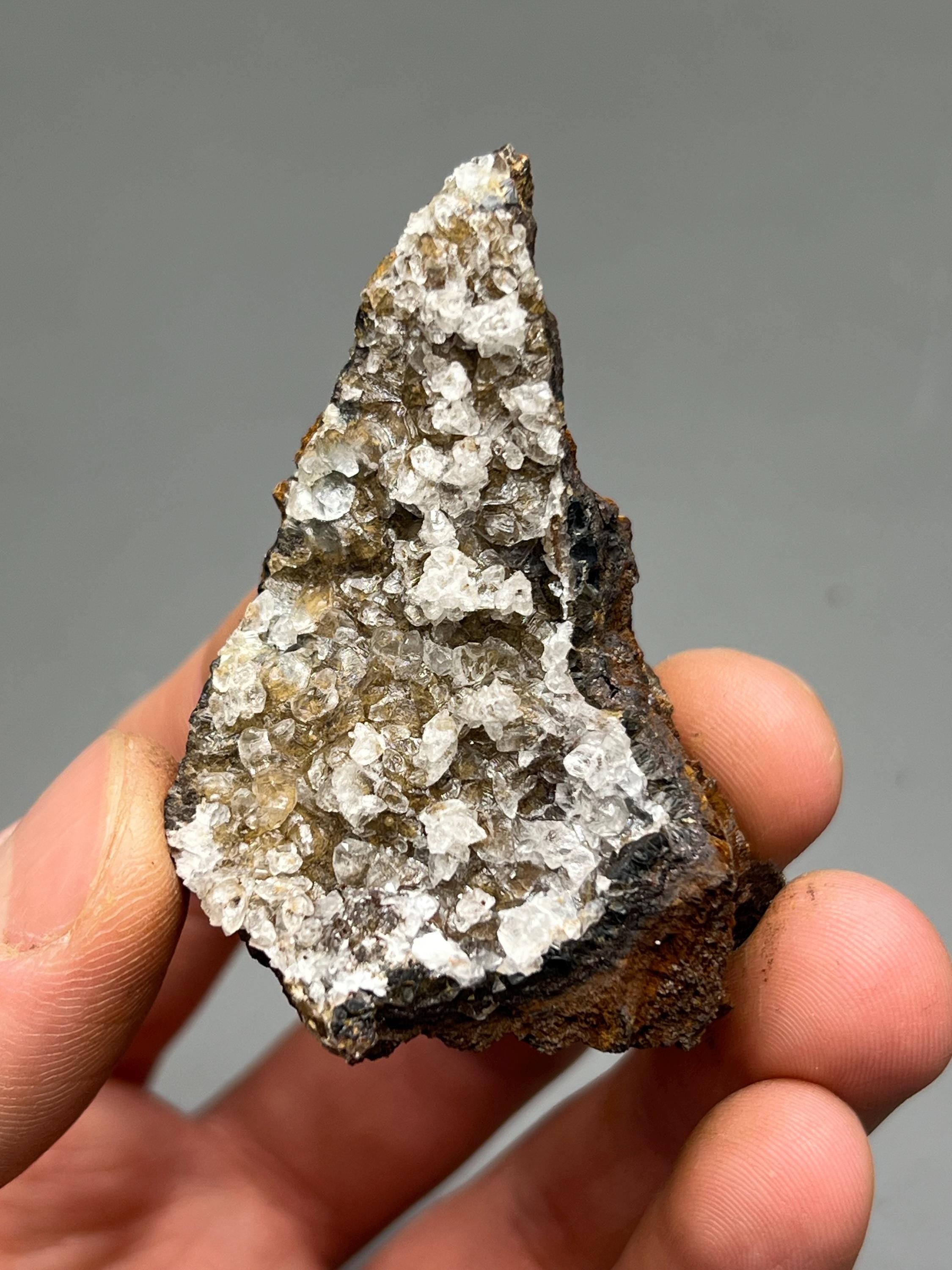 Very Special, Crystal Calcite On Hematite, From Turkey - Crystal Gemstone AE 