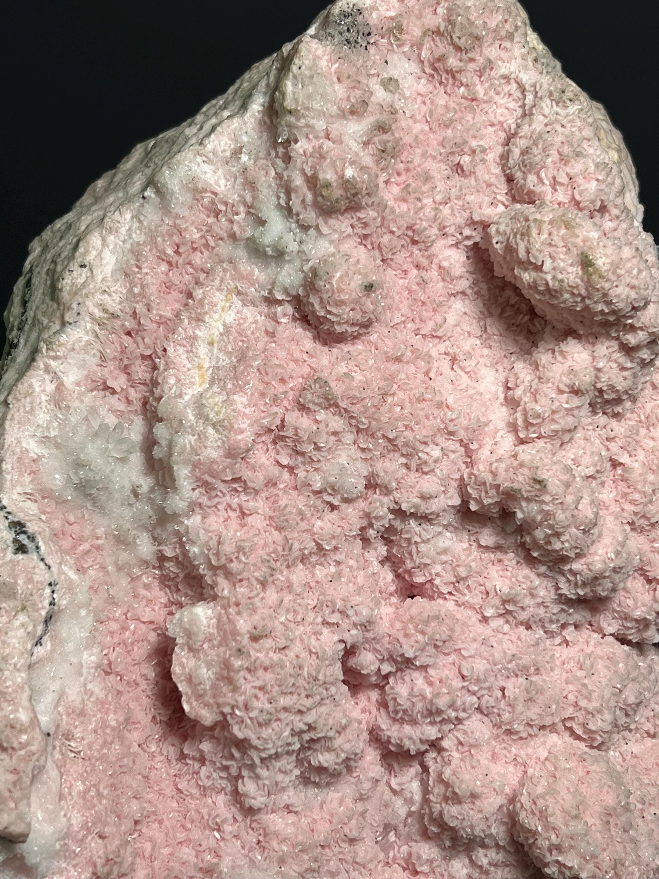 Rhodocrosite And Quartz Specimen, 3,8kg - Crystal Gemstone AE 