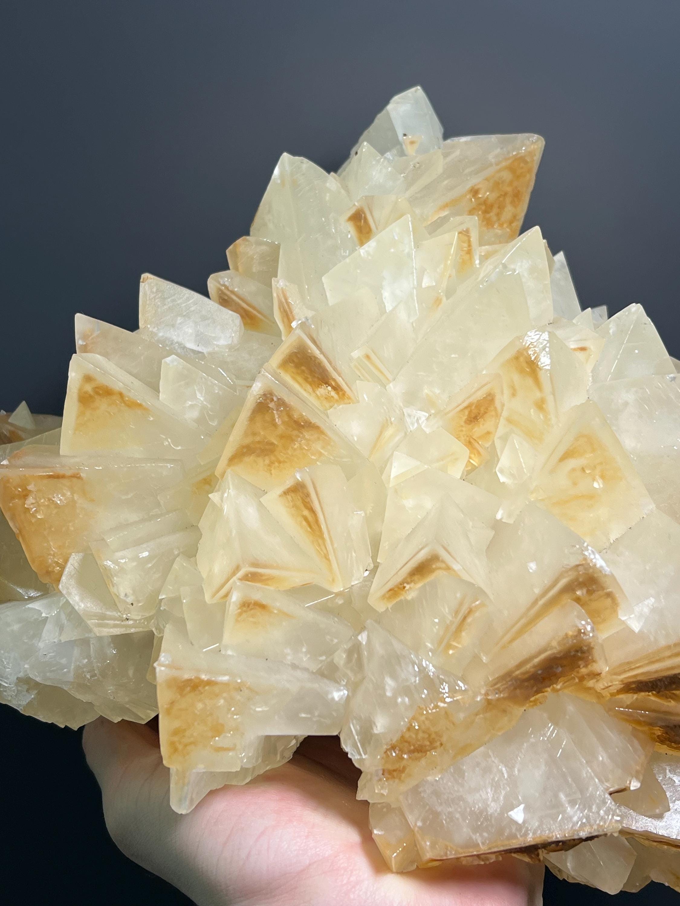 Large Size, Special Yellow Crystal Calcite, 6,1kg - Crystal Gemstone AE 