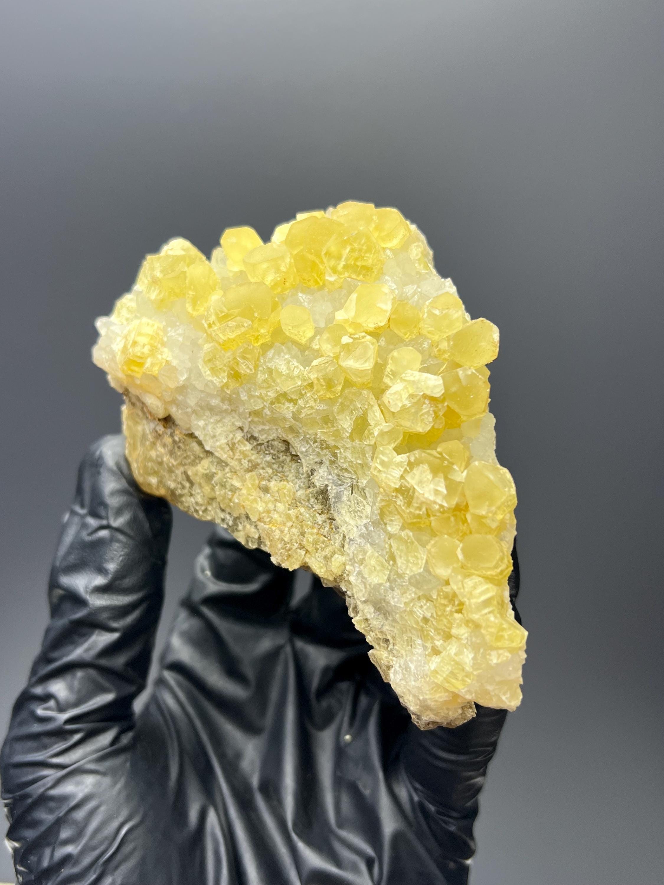 Special Yellow Crystal Calcite - Crystal Gemstone AE 