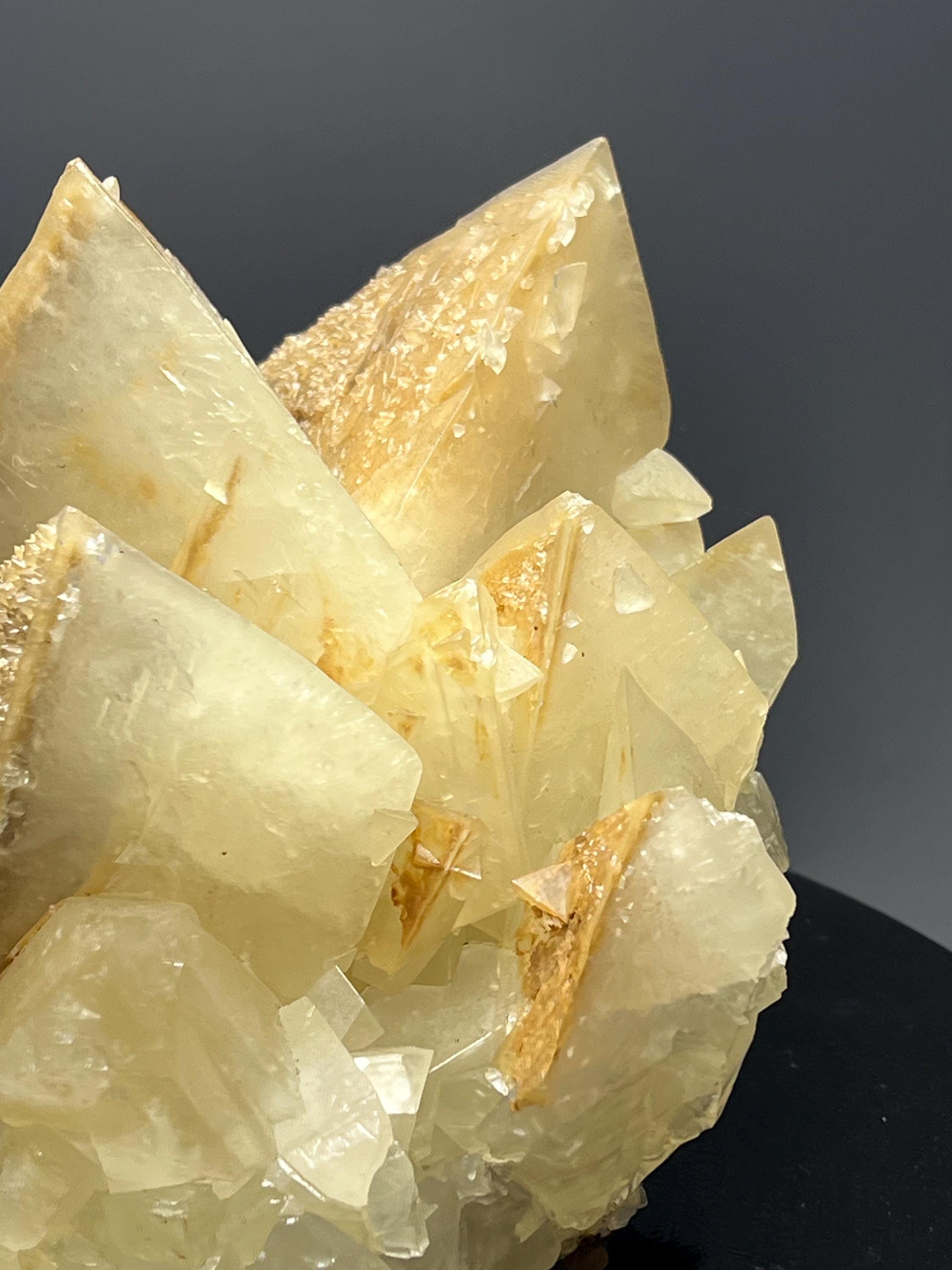 Very Unique, Museum Grade Big Tooth Crystal Calcite Specimen - Crystal Gemstone AE 