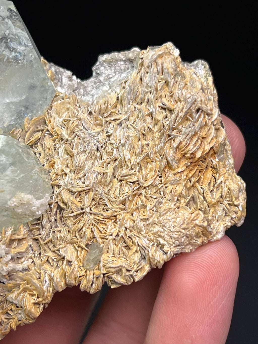 Aquamarine And Muscovite With Quartz - Crystal Gemstone AE 
