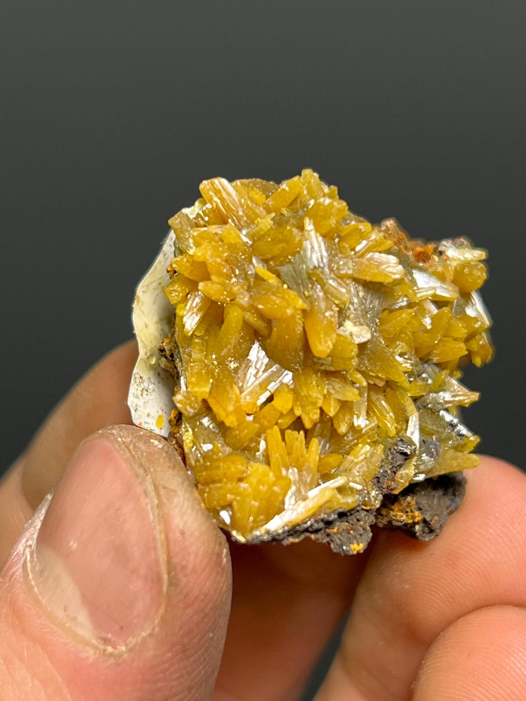 Very Special Wulfenite Specimen, 30gram - Crystal Gemstone AE 
