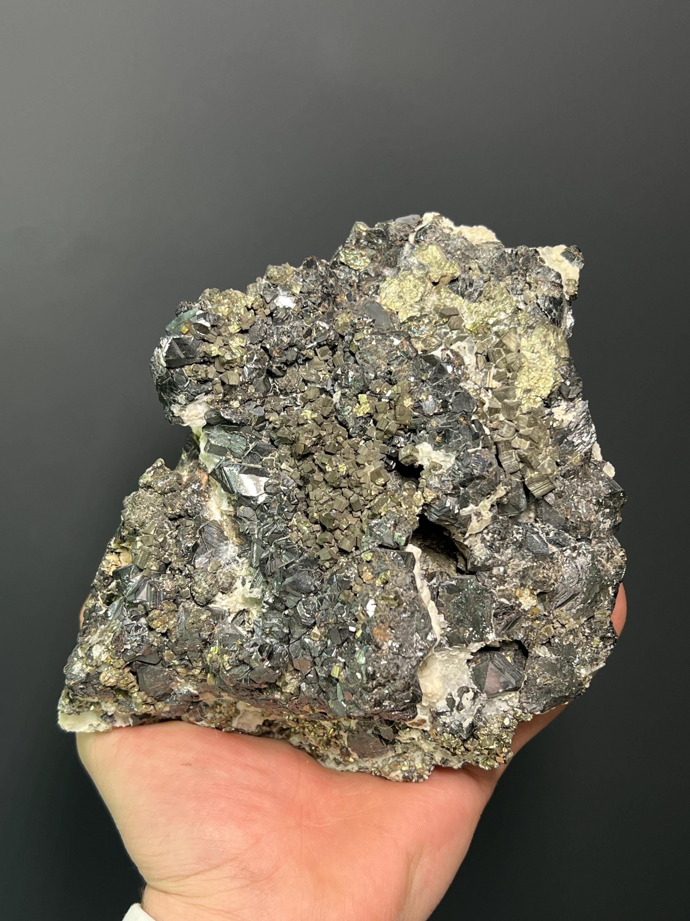 Pyrite, Galena, Quartz And Tetrahedrite, 2,7kg - Crystal Gemstone AE 