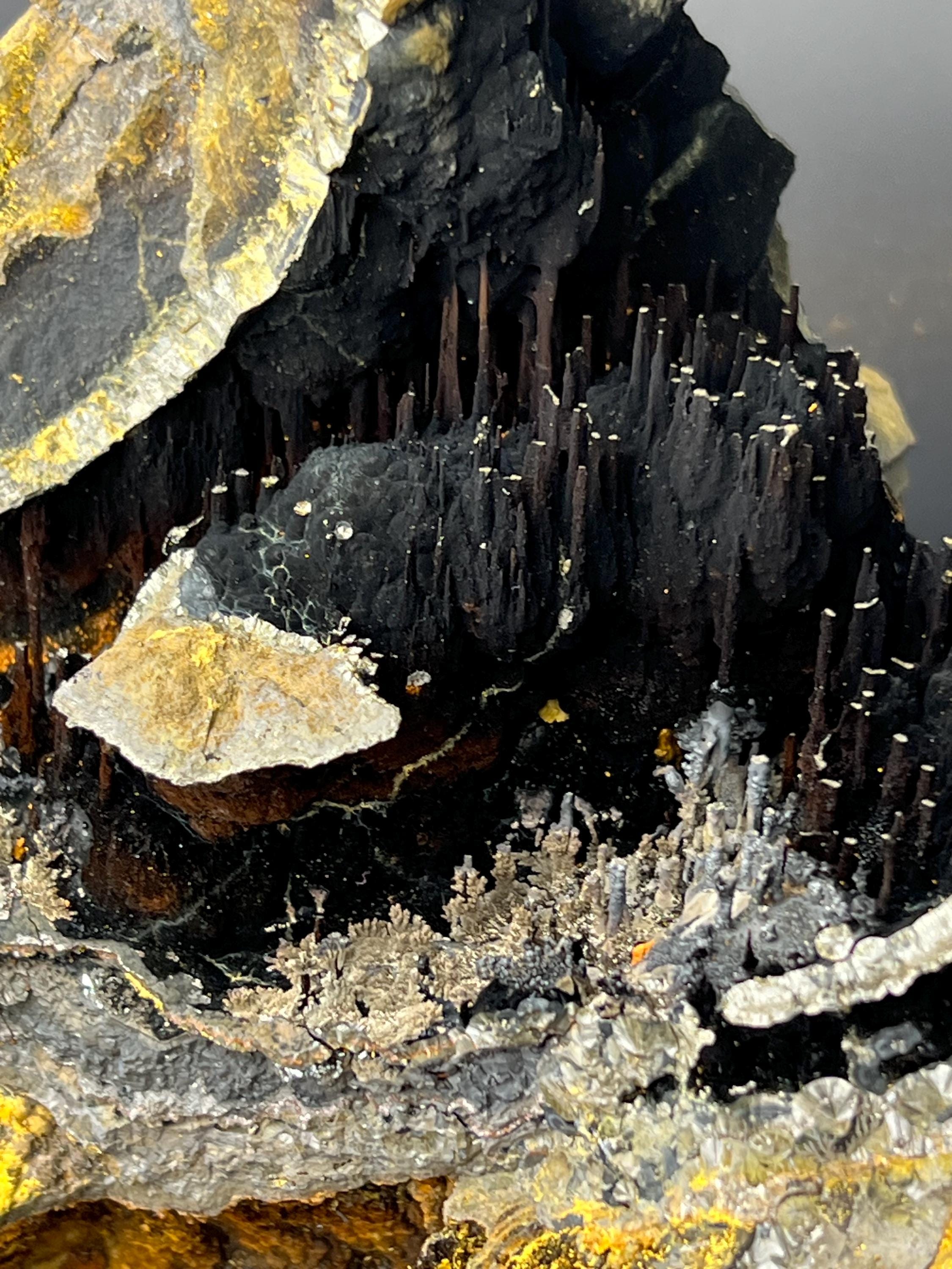Museum Grade! Very Showy Limonite And Specularite With Stalactite Goethite Specimen, For Special Collection - Crystal Gemstone AE 