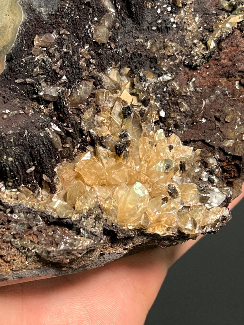 Museum Quality, Unique Specimen, Crystal Barite And Limonite With Goethite - Crystal Gemstone AE 