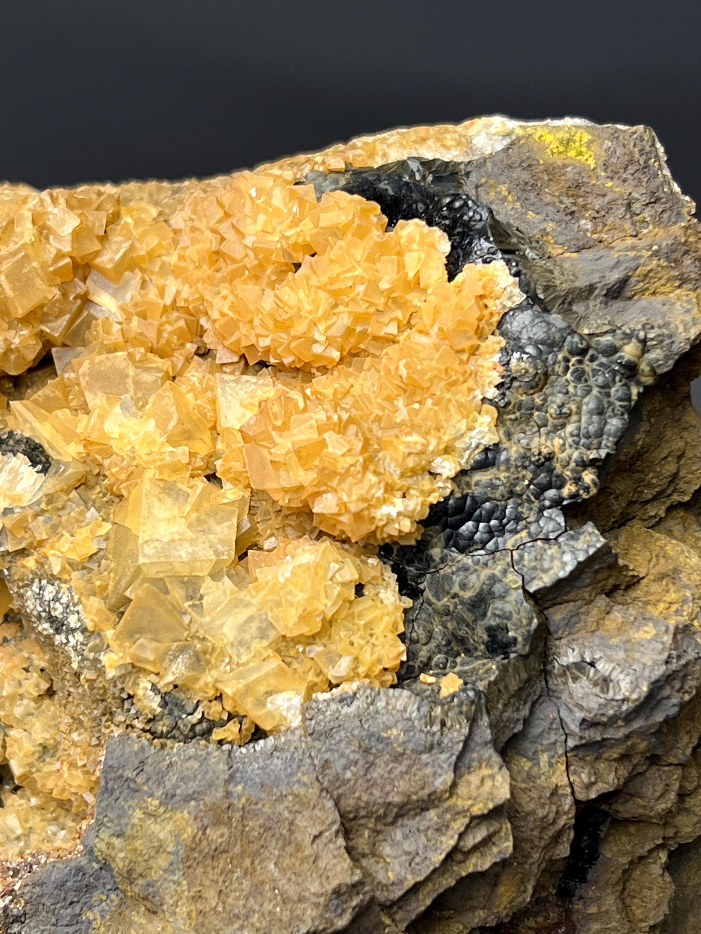 Very Showy, Cubic Crystals Calcite On Goethite Specimen - Crystal Gemstone AE 