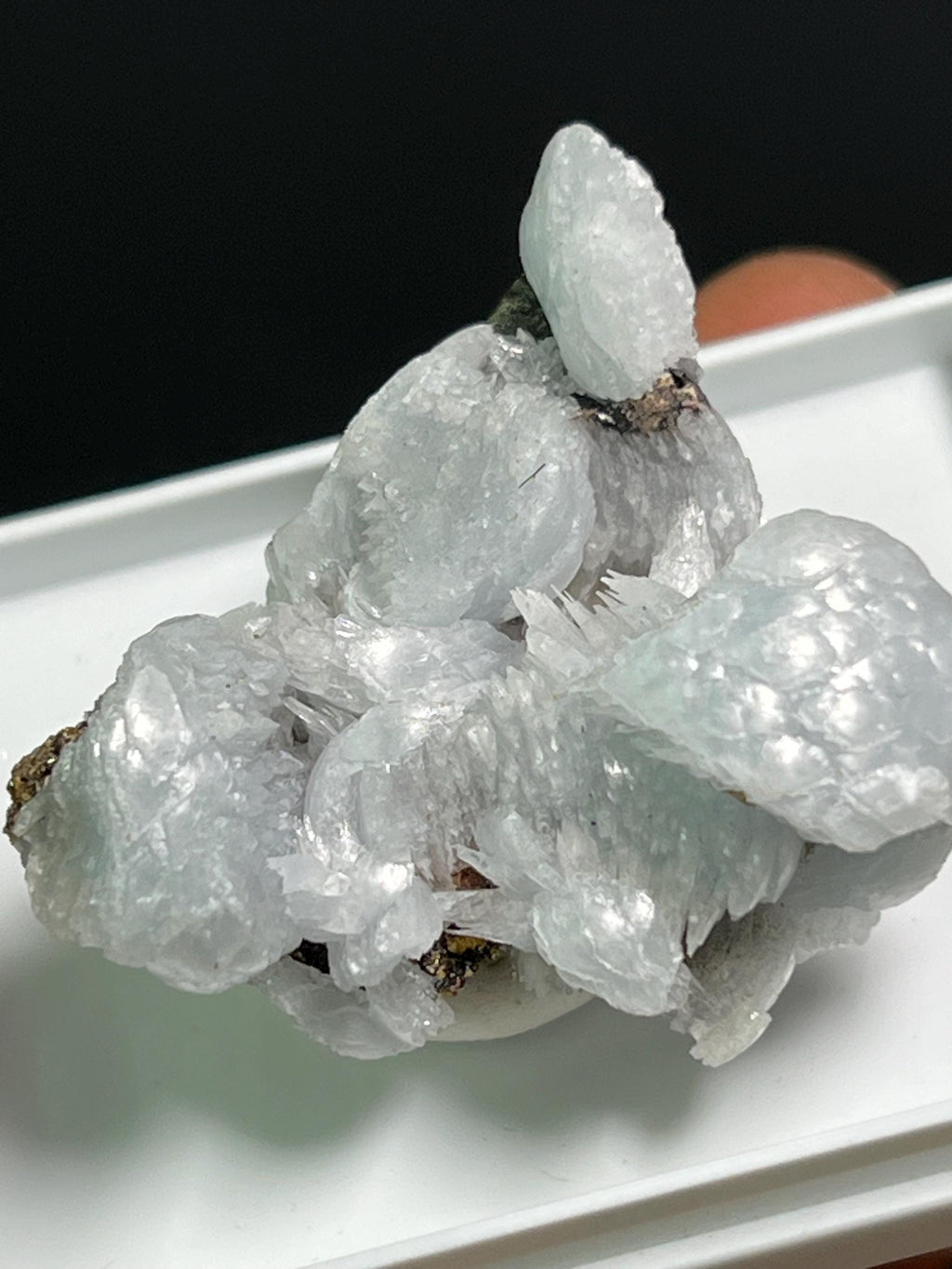 Very Special Brucite Specimen - Crystal Gemstone AE 