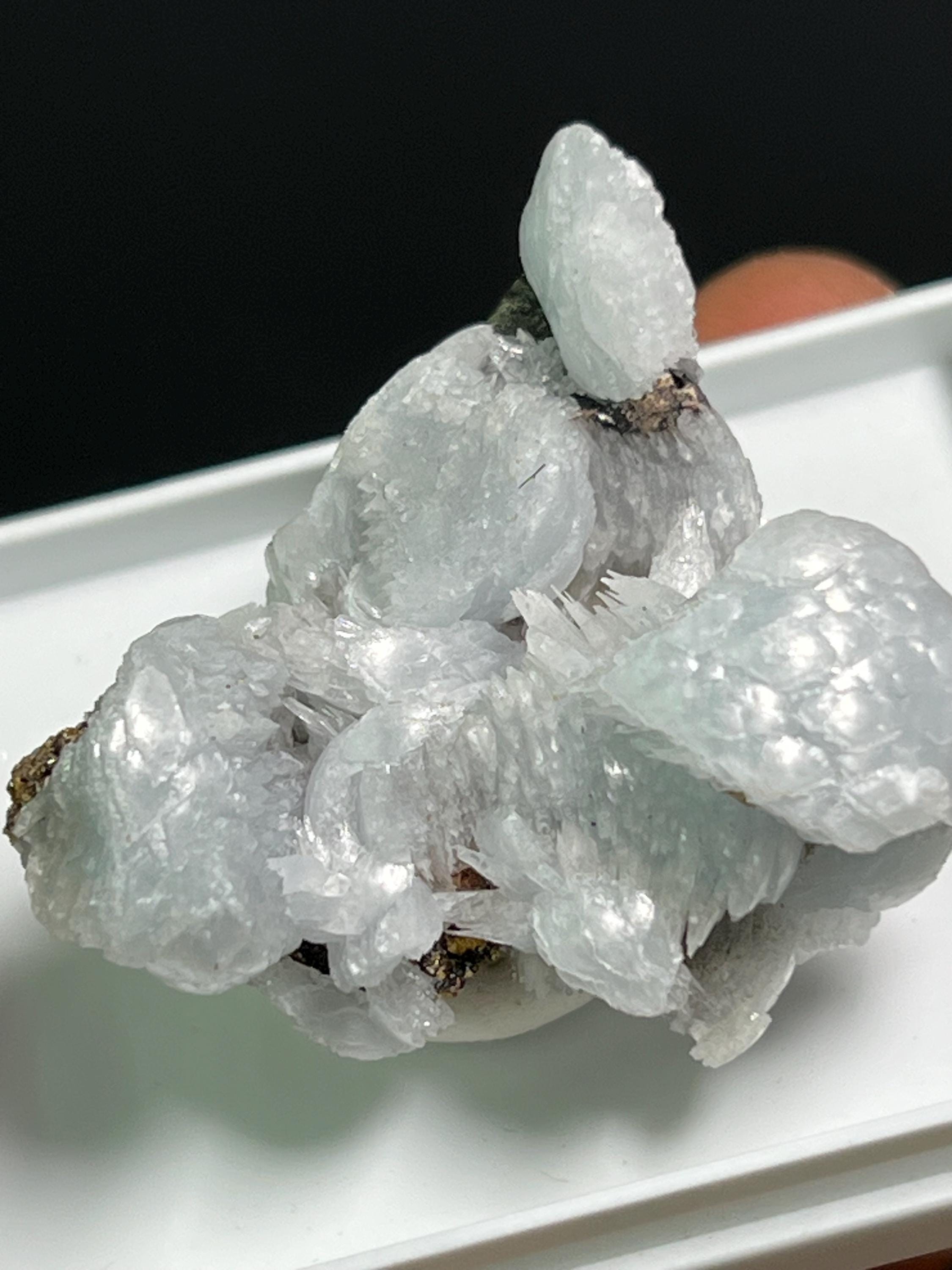 Very Special Brucite Specimen - Crystal Gemstone AE 