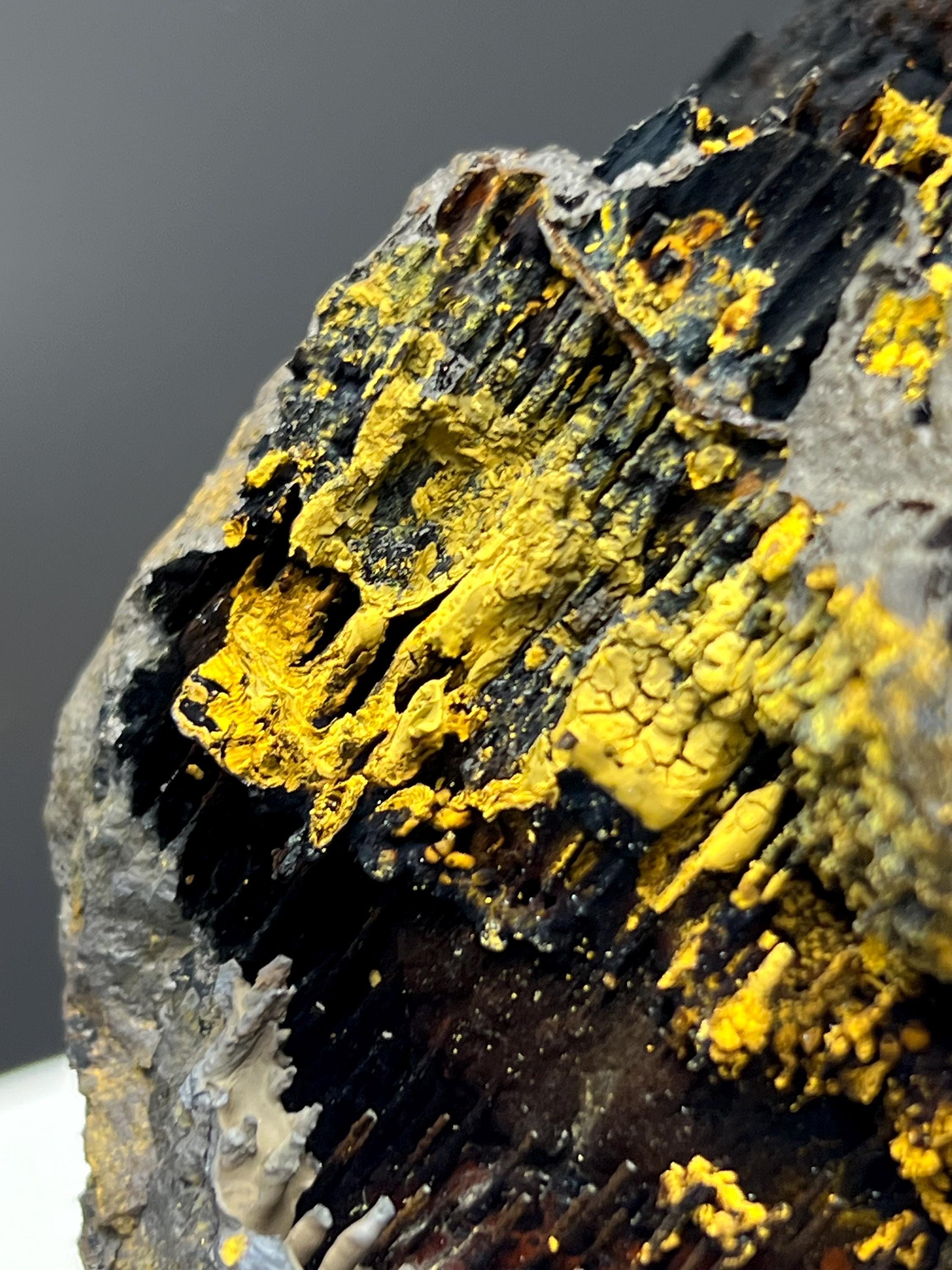 Very Showy Special Limonite And Specularite With Stalactite Goethite Specimen, For Special Collection - Crystal Gemstone AE 