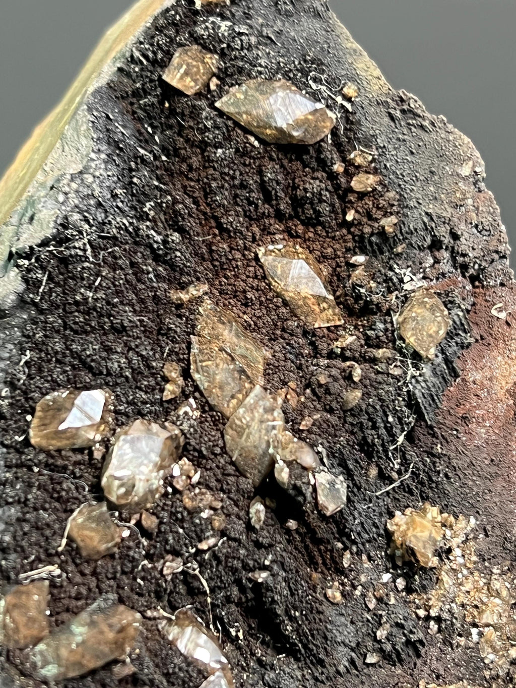 Museum Quality, Unique Specimen, Crystal Barite And Limonite With Goethite - Crystal Gemstone AE 