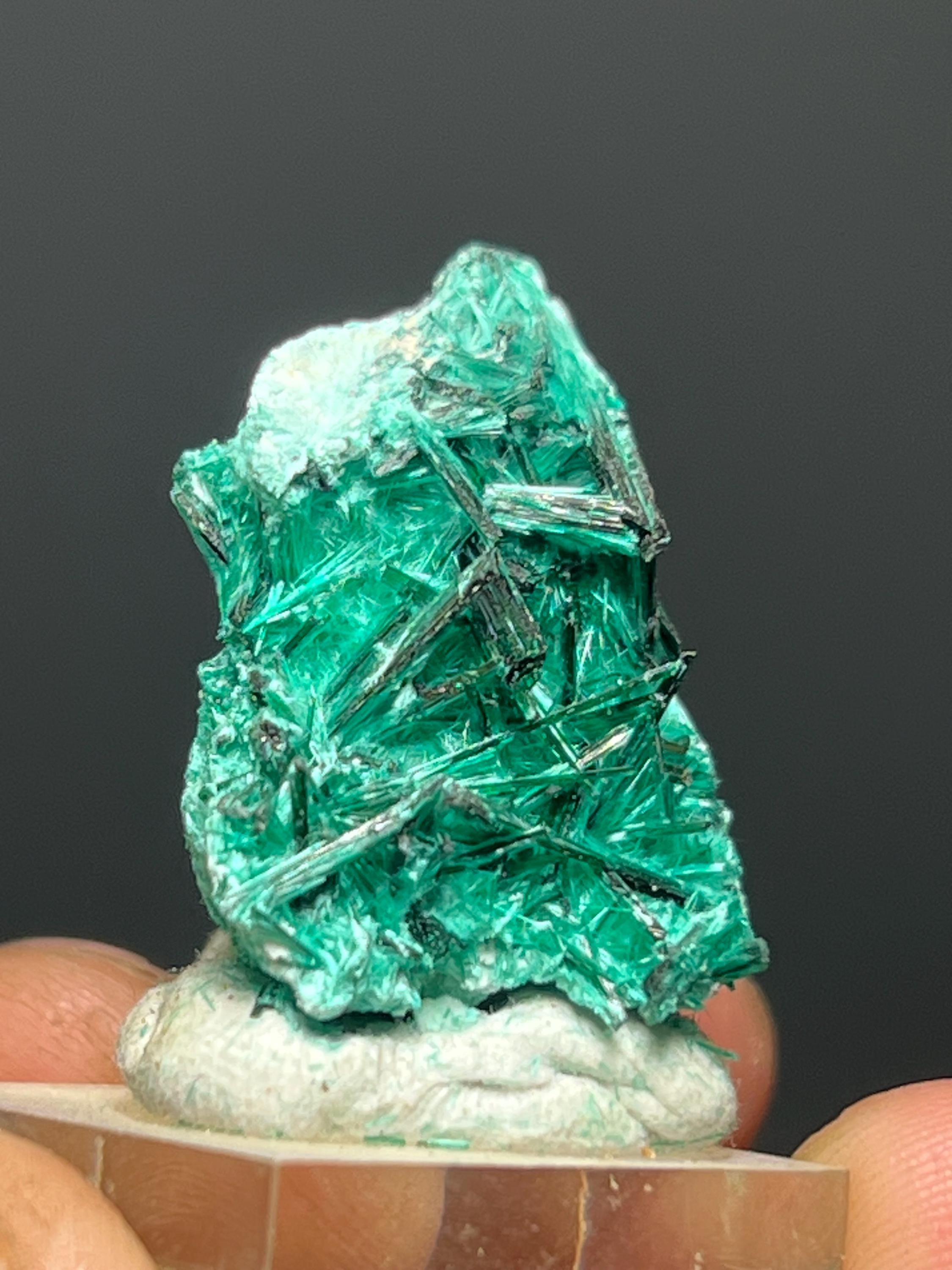 Special Brochanite Specimen - Crystal Gemstone AE 