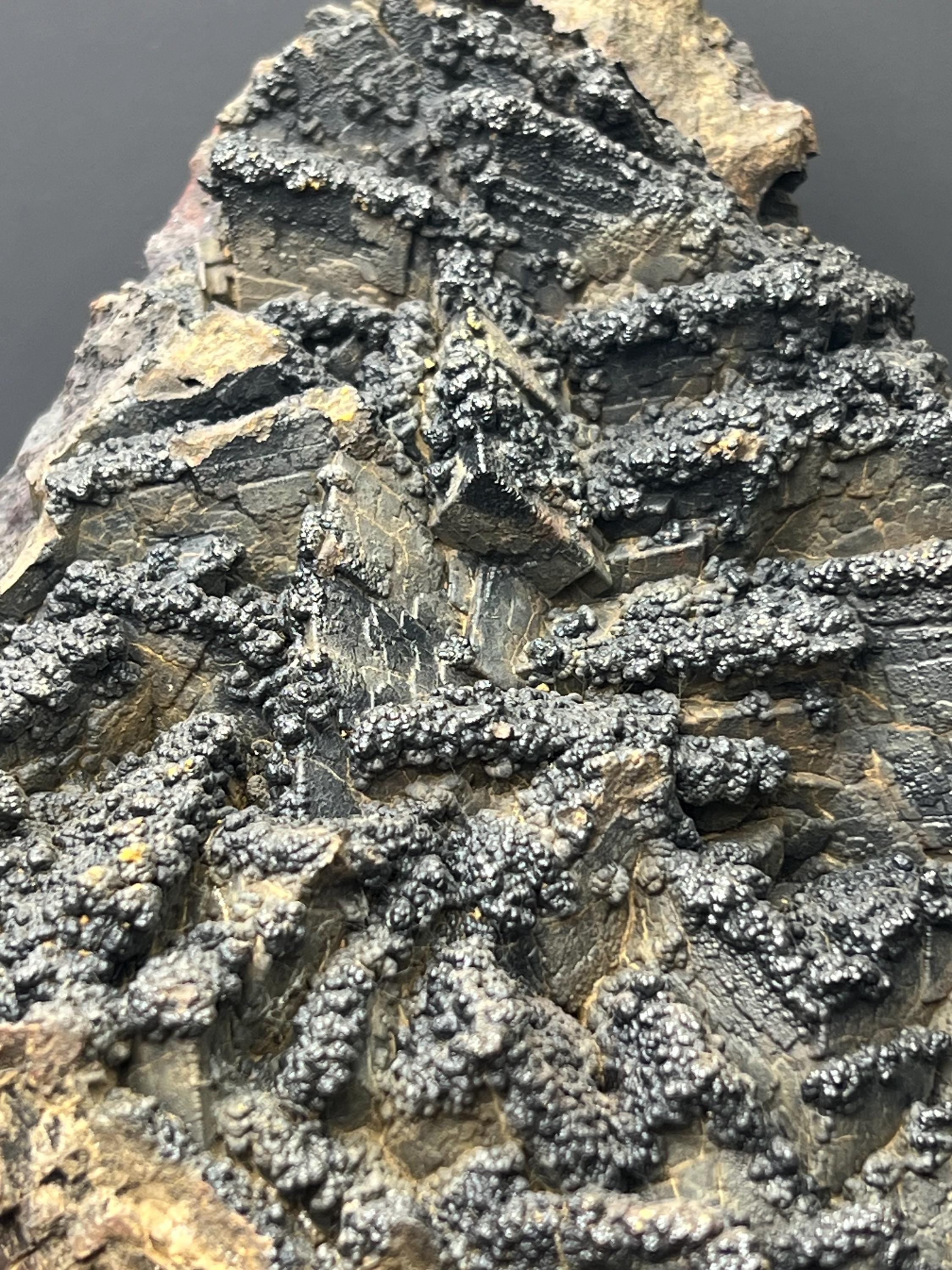 Very Special, Goethite With Black Iron Siderite - Crystal Gemstone AE 